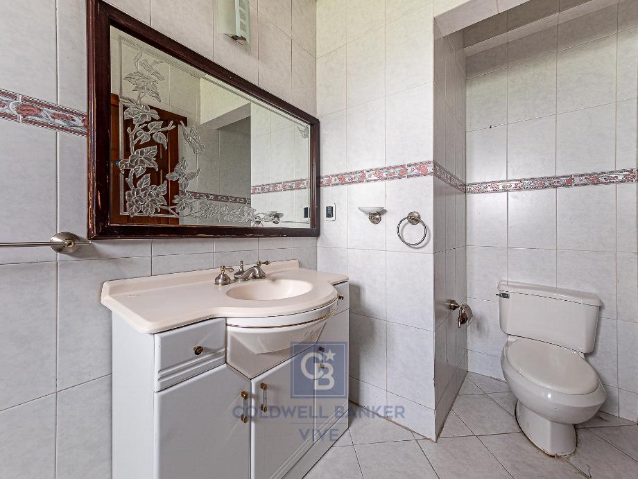 Avenida del Marquez, Metepec, Estado de méxico, 52178, Mexico, 4 Bedrooms Bedrooms, ,5 BathroomsBathrooms,Residential,For Sale,Avenida del Marquez,1615864
