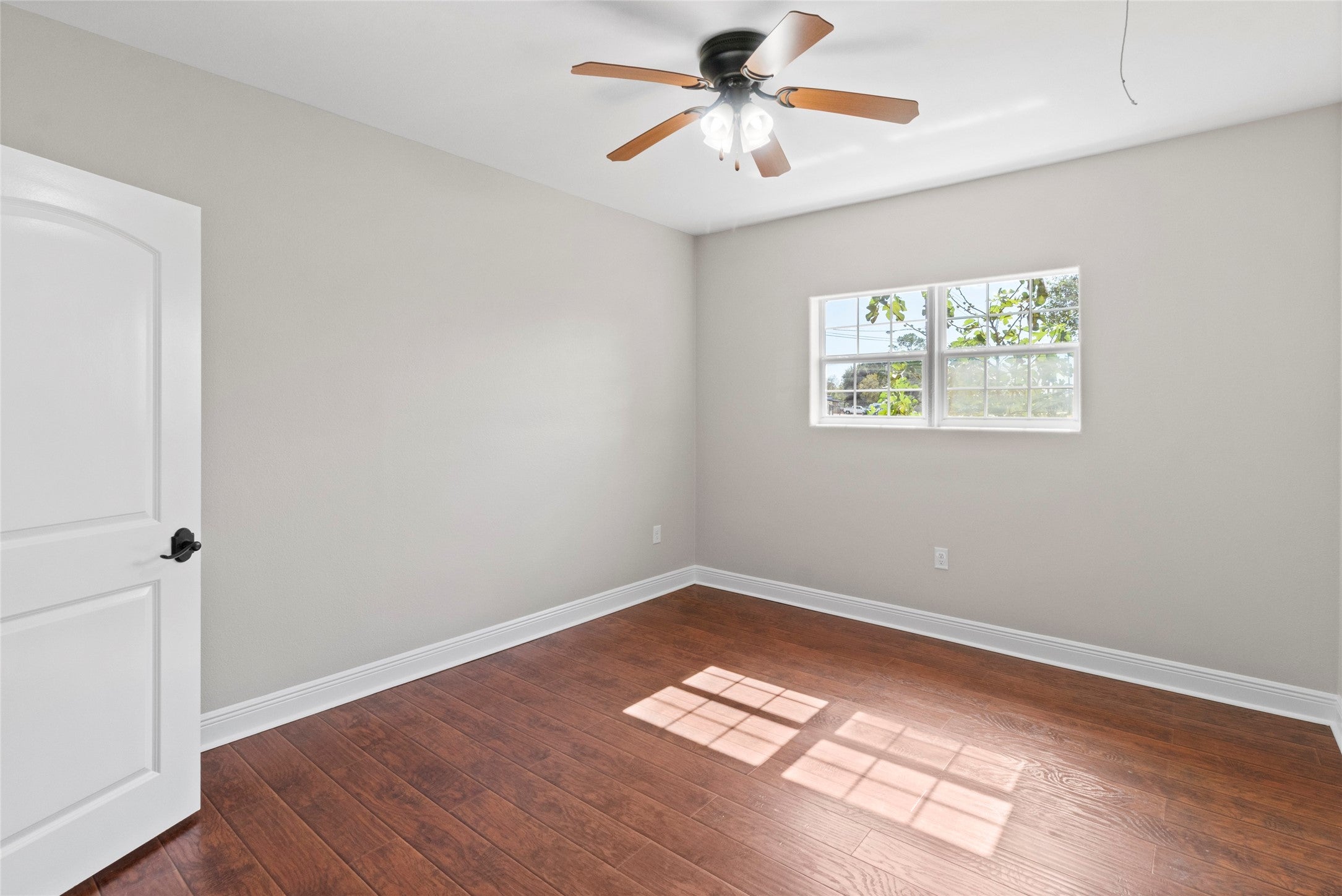 Liverpool, Texas, 77577, United States, 3 Bedrooms Bedrooms, ,2 BathroomsBathrooms,Residential,For Sale,2008192