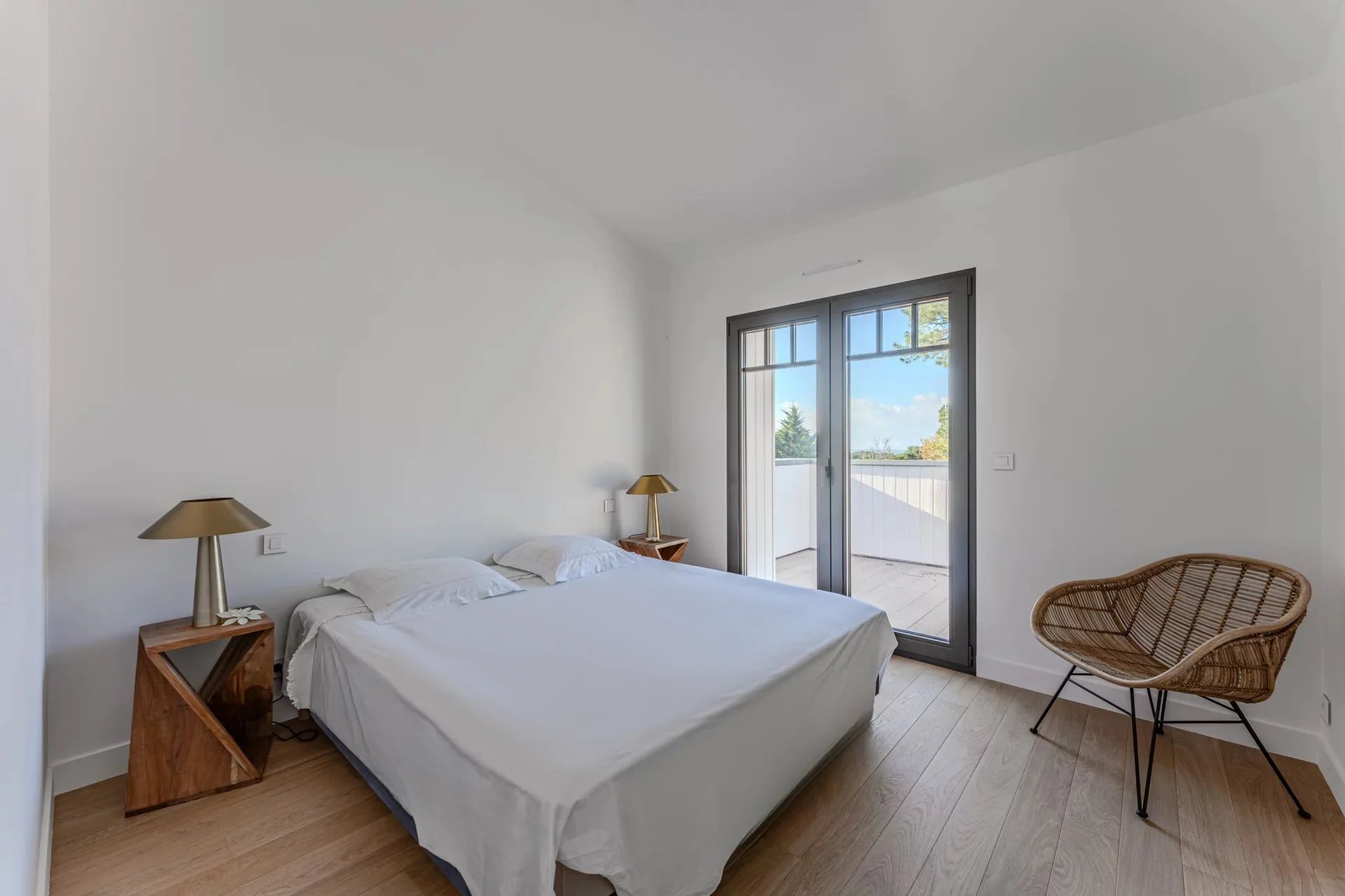 Pyla-sur-Mer, New Aquitaine, 33115, FR, 5 Bedrooms Bedrooms, ,5 BathroomsBathrooms,Residential,For Sale,1669094