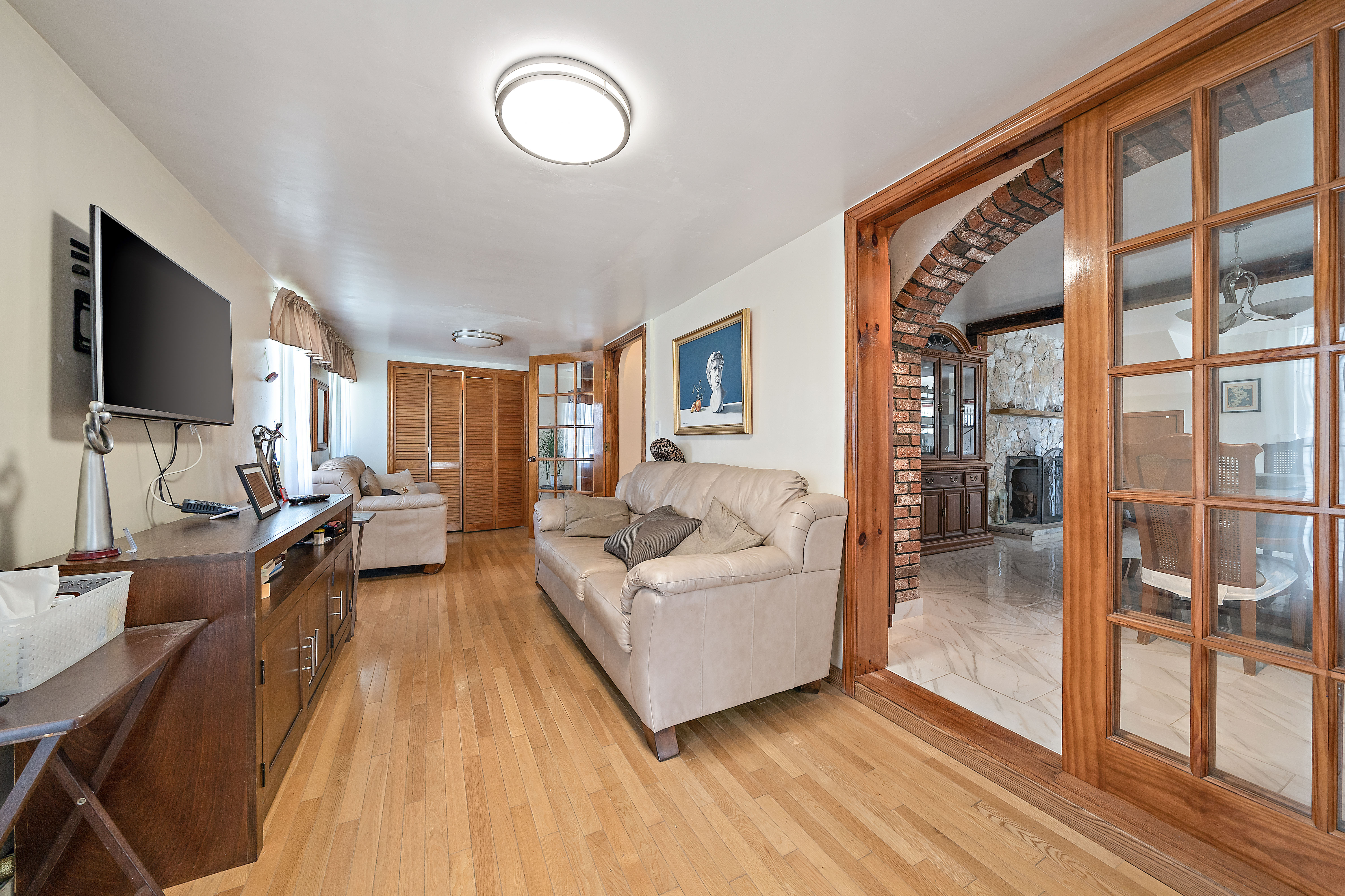 Hull, Massachusetts, 02045, United States, 4 Bedrooms Bedrooms, ,3 BathroomsBathrooms,Residential,For Sale,1870933