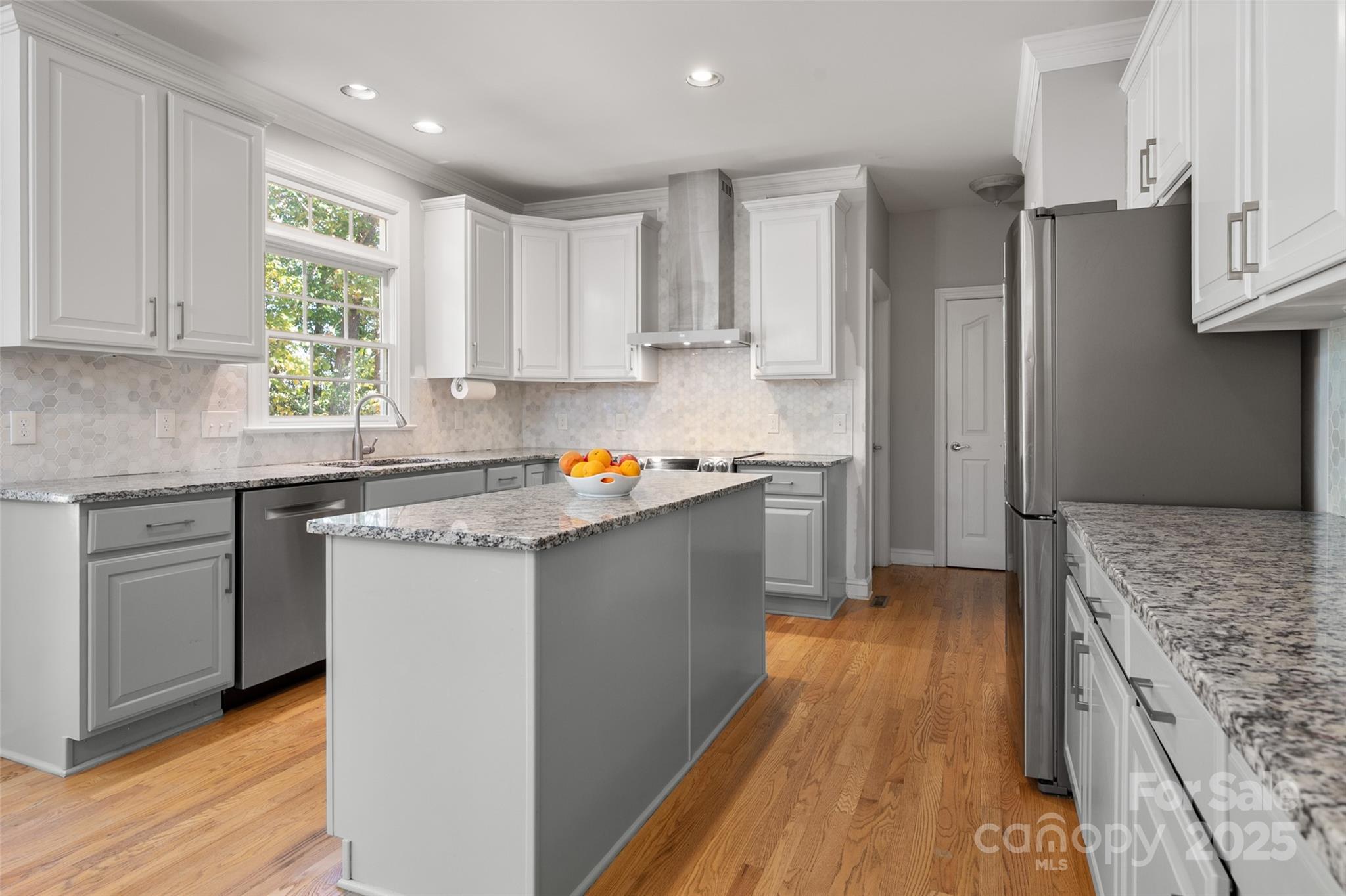 Matthews, North Carolina, 28104, United States, 4 Bedrooms Bedrooms, ,4 BathroomsBathrooms,Residential,For Sale,1989283