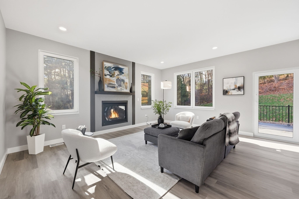 Holyoke, Massachusetts, 01040, United States, 3 Bedrooms Bedrooms, ,3 BathroomsBathrooms,Residential,For Sale,2003415