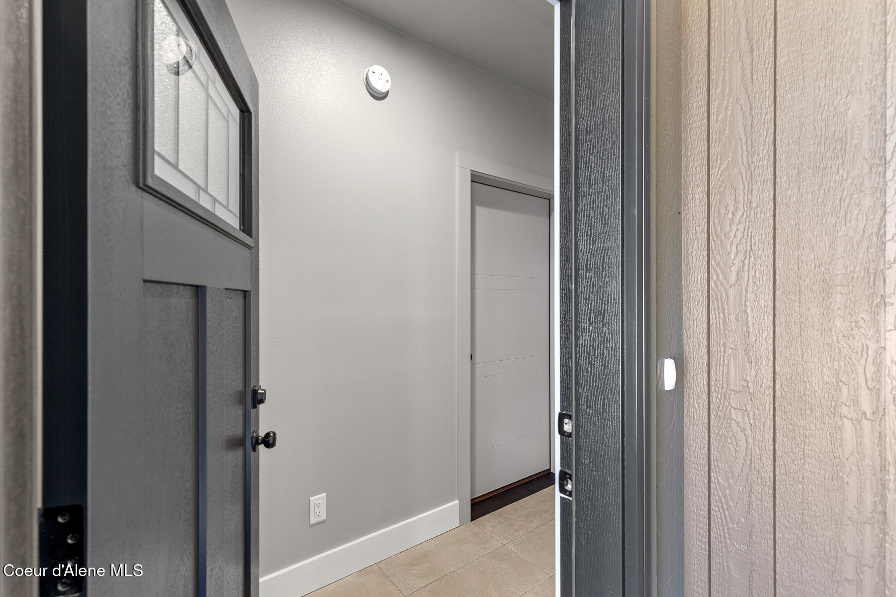 Coeur d'Alene, Idaho, 83814, United States, 5 Bedrooms Bedrooms, ,5 BathroomsBathrooms,Residential,For Sale,1981804