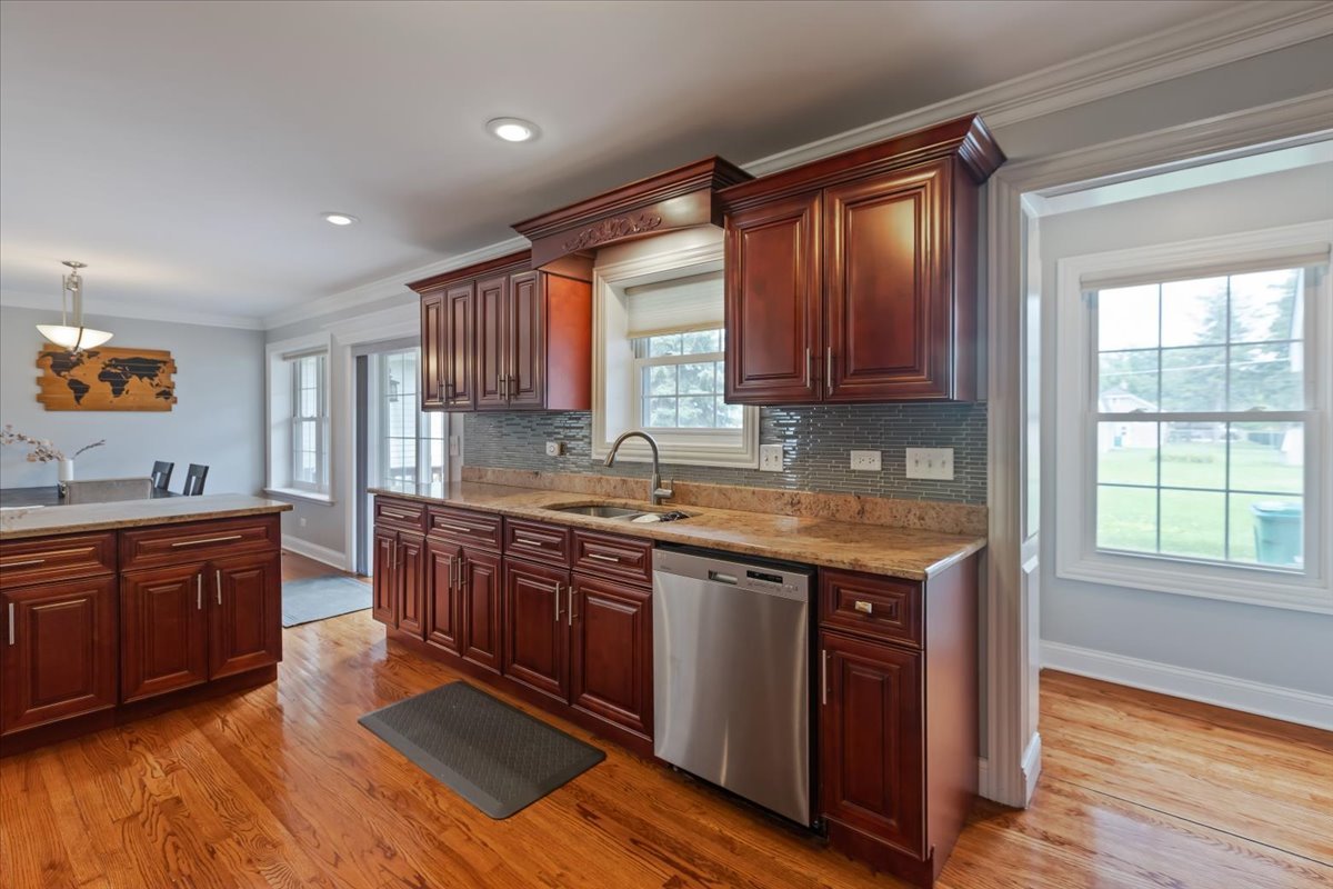 Lombard, Illinois, 60148, United States, 4 Bedrooms Bedrooms, ,4 BathroomsBathrooms,Residential,For Sale,1900568