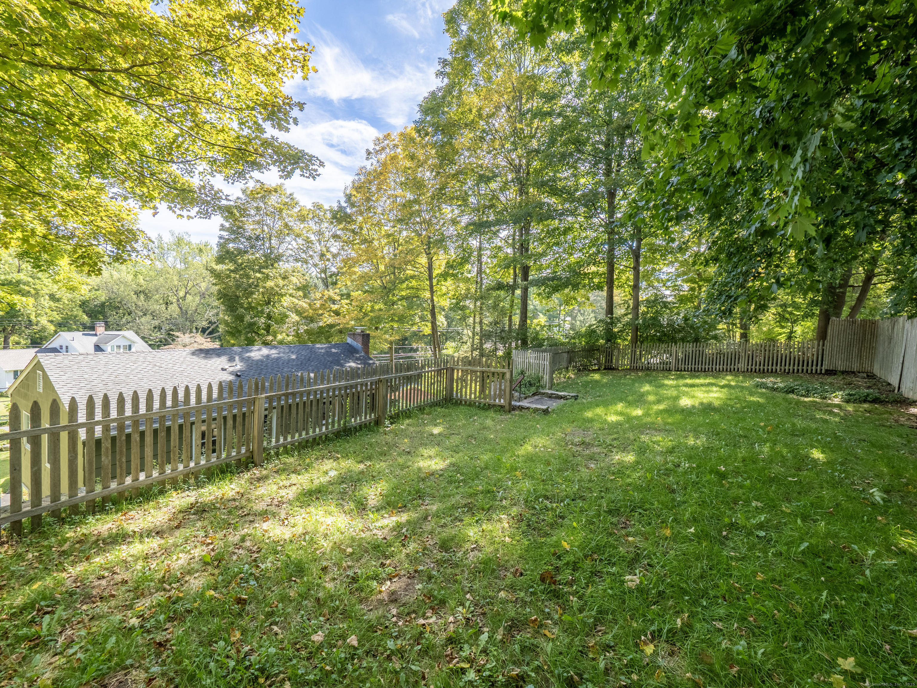 Ridgefield, Connecticut, 06877, United States, 3 Bedrooms Bedrooms, ,3 BathroomsBathrooms,Residential,For Sale,1950980