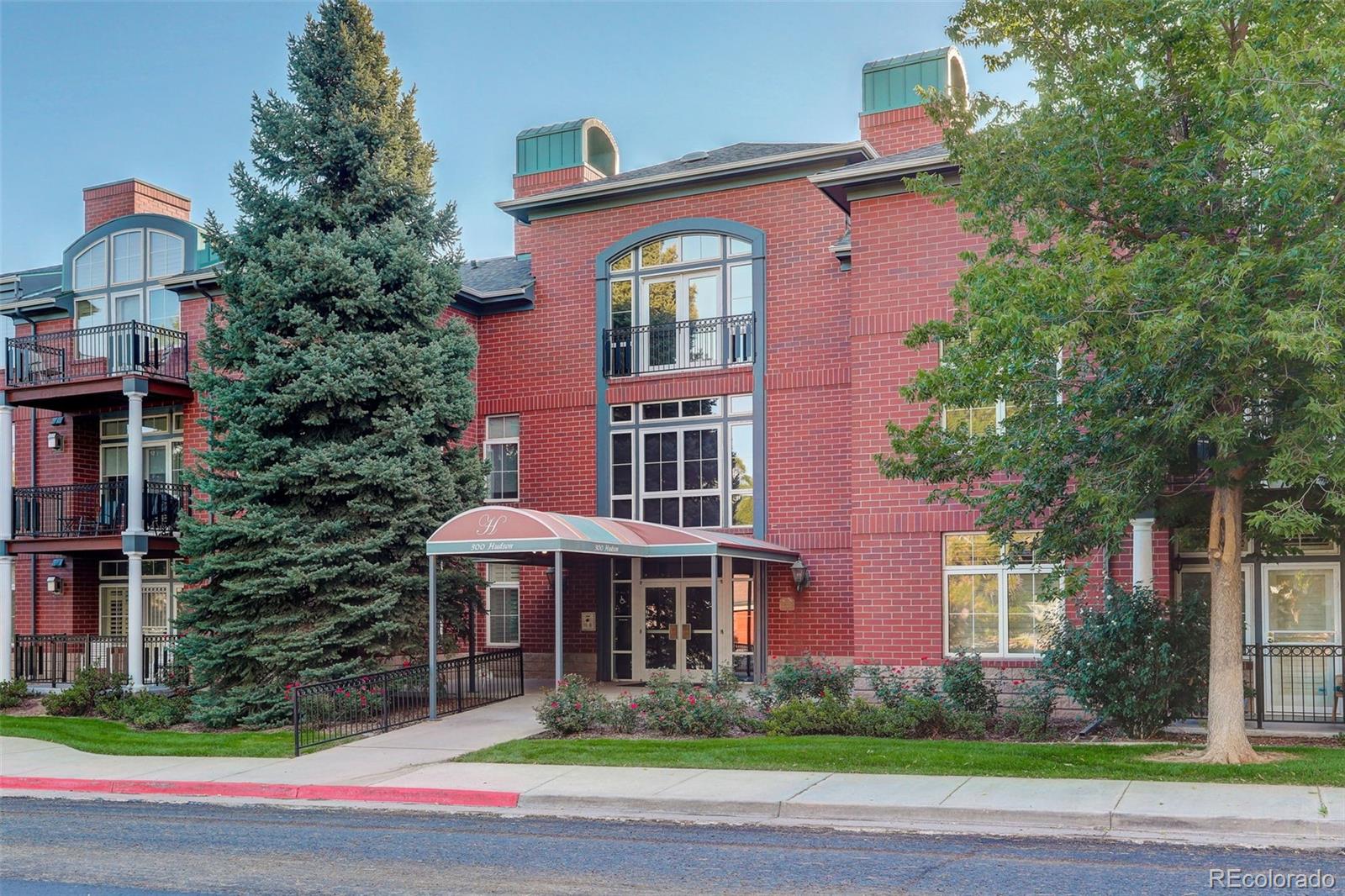 Denver, Colorado, 80220, United States, 2 Bedrooms Bedrooms, ,2 BathroomsBathrooms,Residential,For Sale,1819856