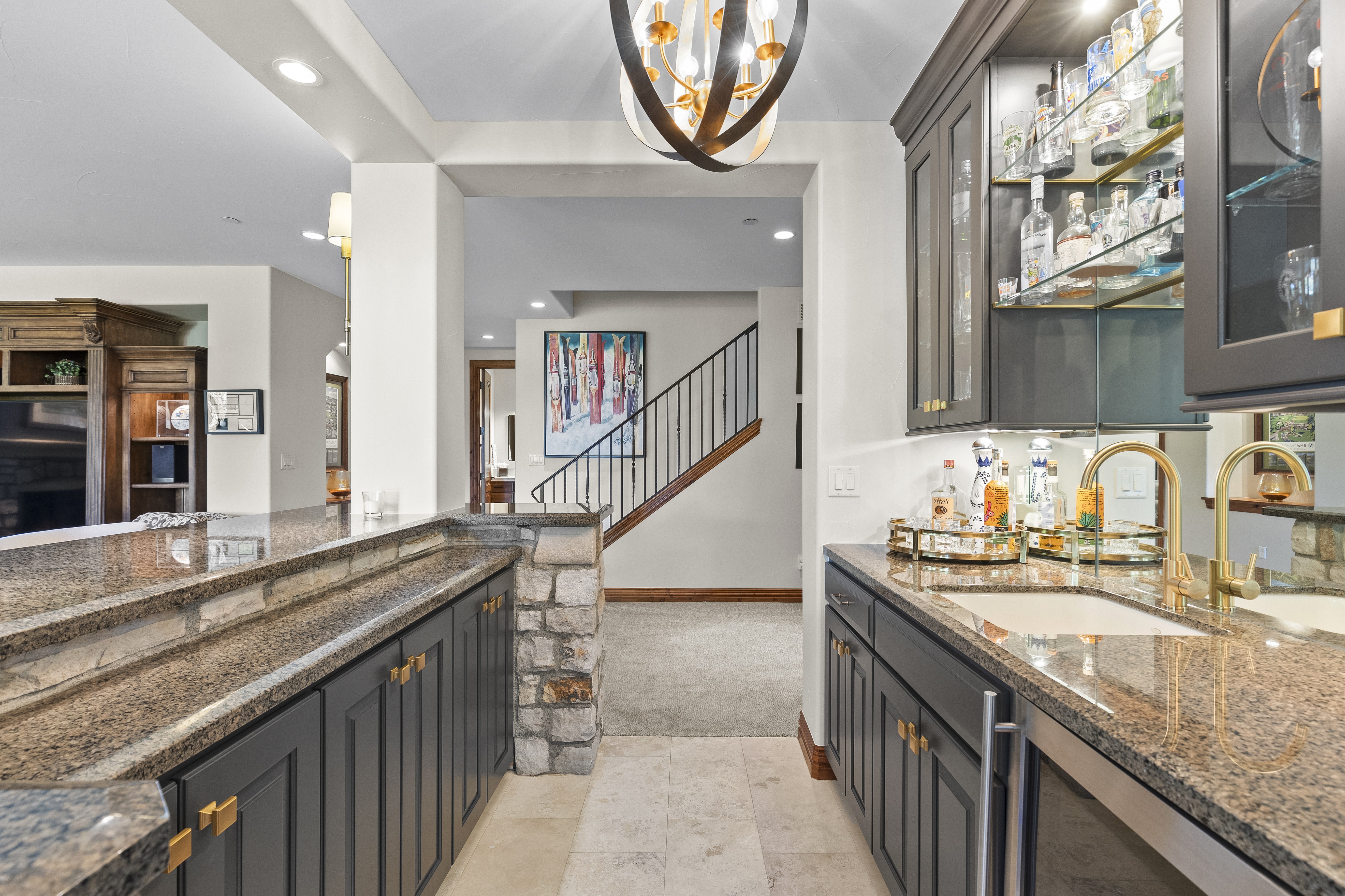  Distinguished 5 Bed  7 Bath Legacy Estate in Castle Pines Village - 物件實景