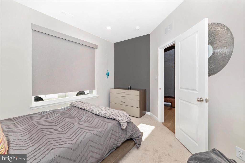 Frederick, Maryland, 21701, United States, 4 Bedrooms Bedrooms, ,4 BathroomsBathrooms,Residential,For Sale,2005194