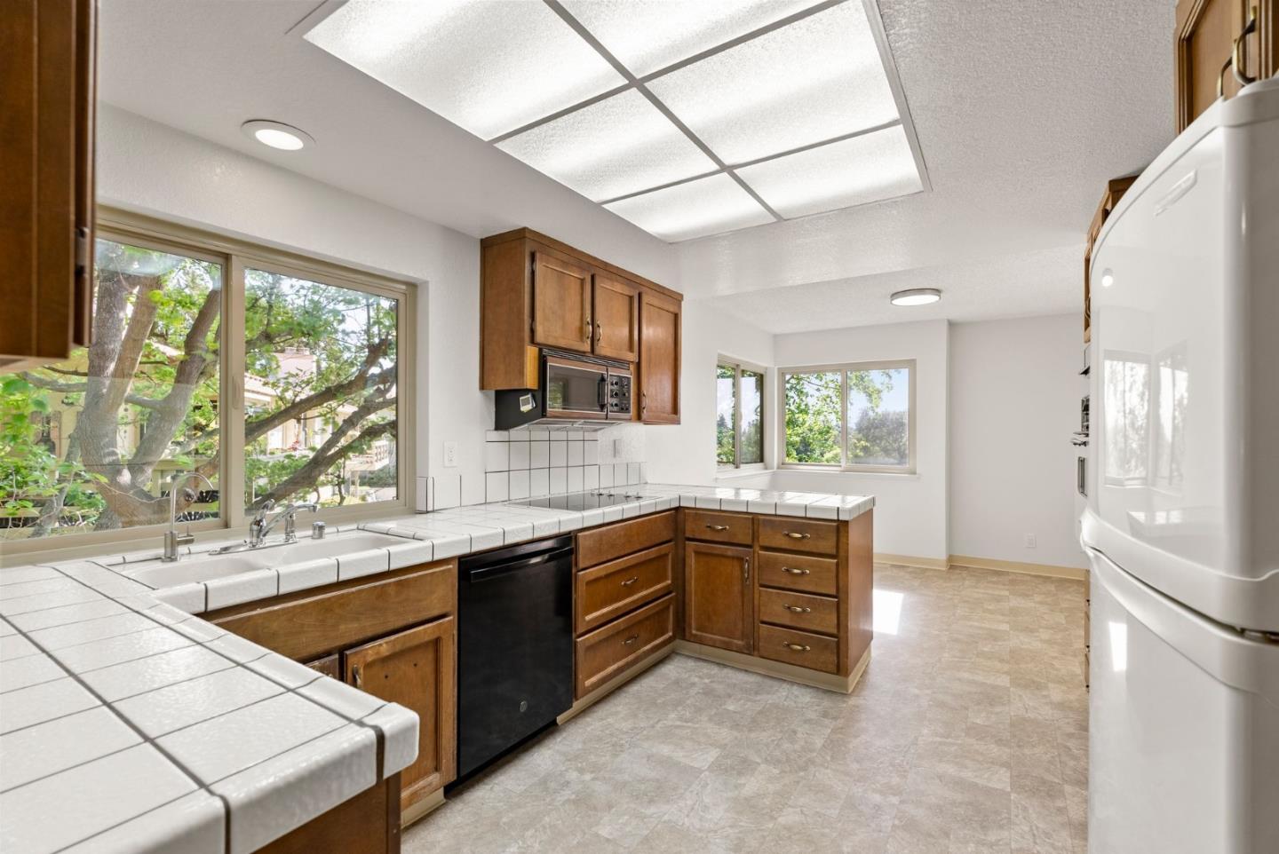 San Jose, California, 95135, United States, 2 Bedrooms Bedrooms, ,2 BathroomsBathrooms,Residential,For Sale,1794492