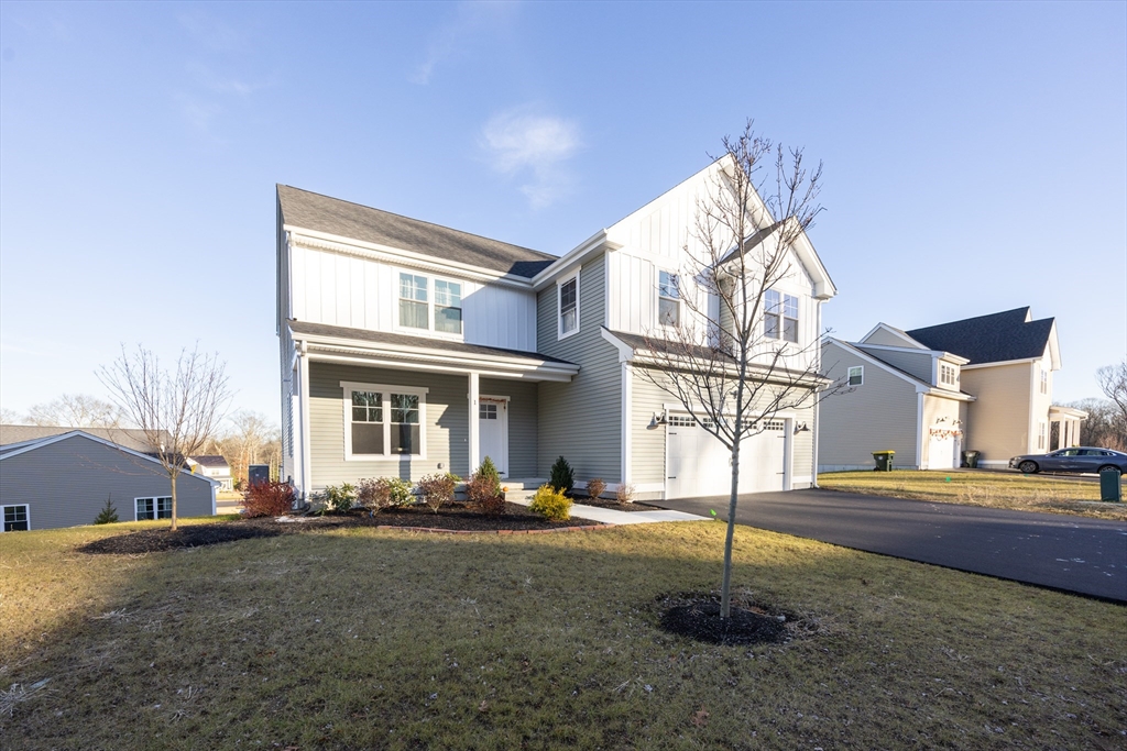 Bellingham, Massachusetts, 02019, United States, 4 Bedrooms Bedrooms, ,3 BathroomsBathrooms,Residential,For Sale,2000671