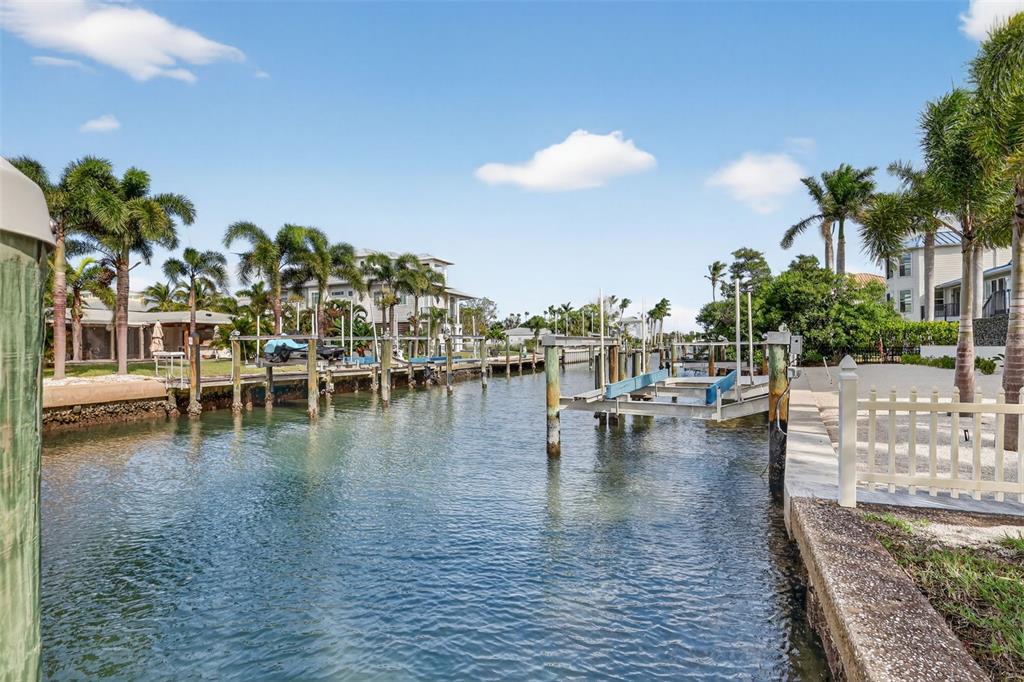 Longboat Key, Florida, 34228, United States, 3 Bedrooms Bedrooms, ,2 BathroomsBathrooms,Residential,For Sale,1990986