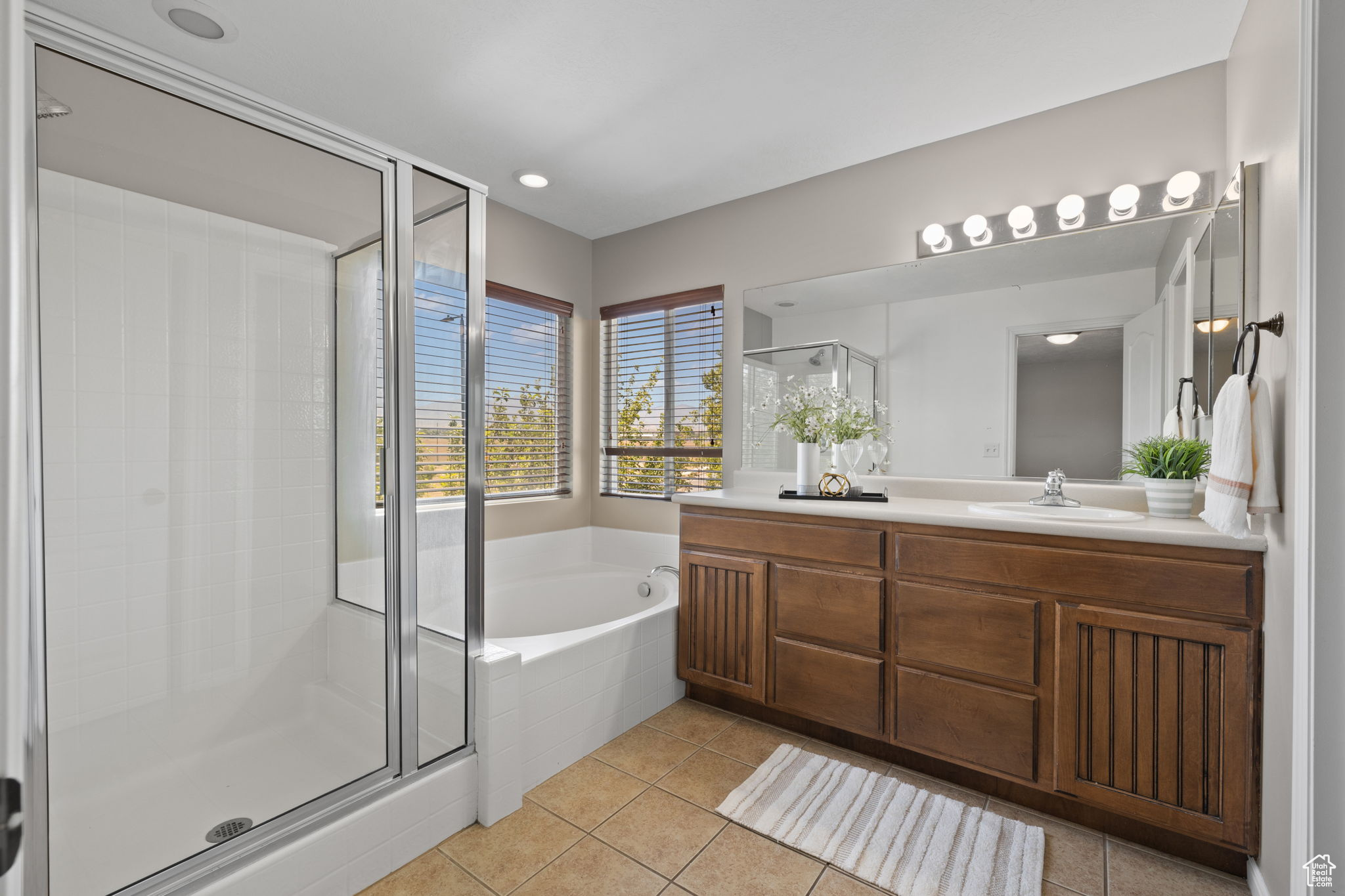 West Jordan, Utah, 84084, United States, 4 Bedrooms Bedrooms, ,3 BathroomsBathrooms,Residential,For Sale,1867498