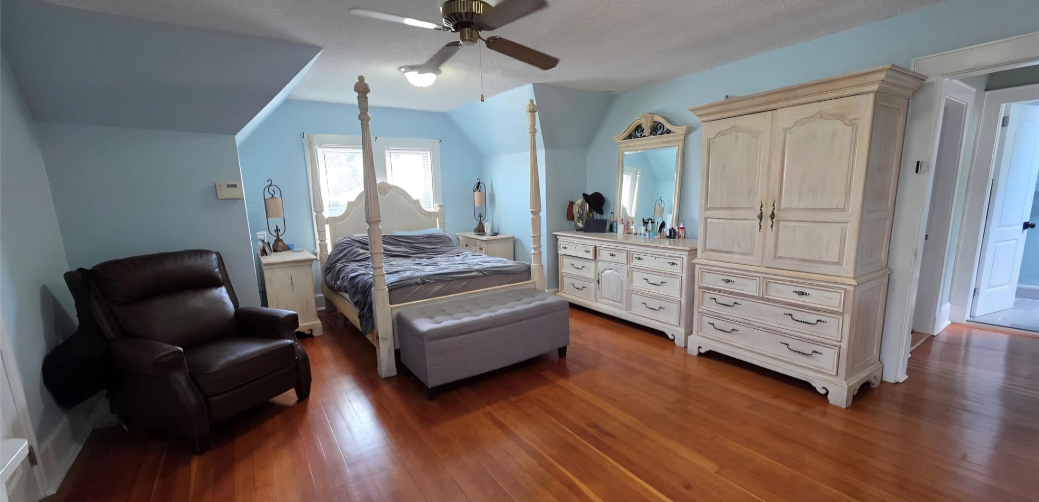 Little Ferry, New Jersey, 07643, United States, 5 Bedrooms Bedrooms, ,4 BathroomsBathrooms,Residential,For Sale,1978950