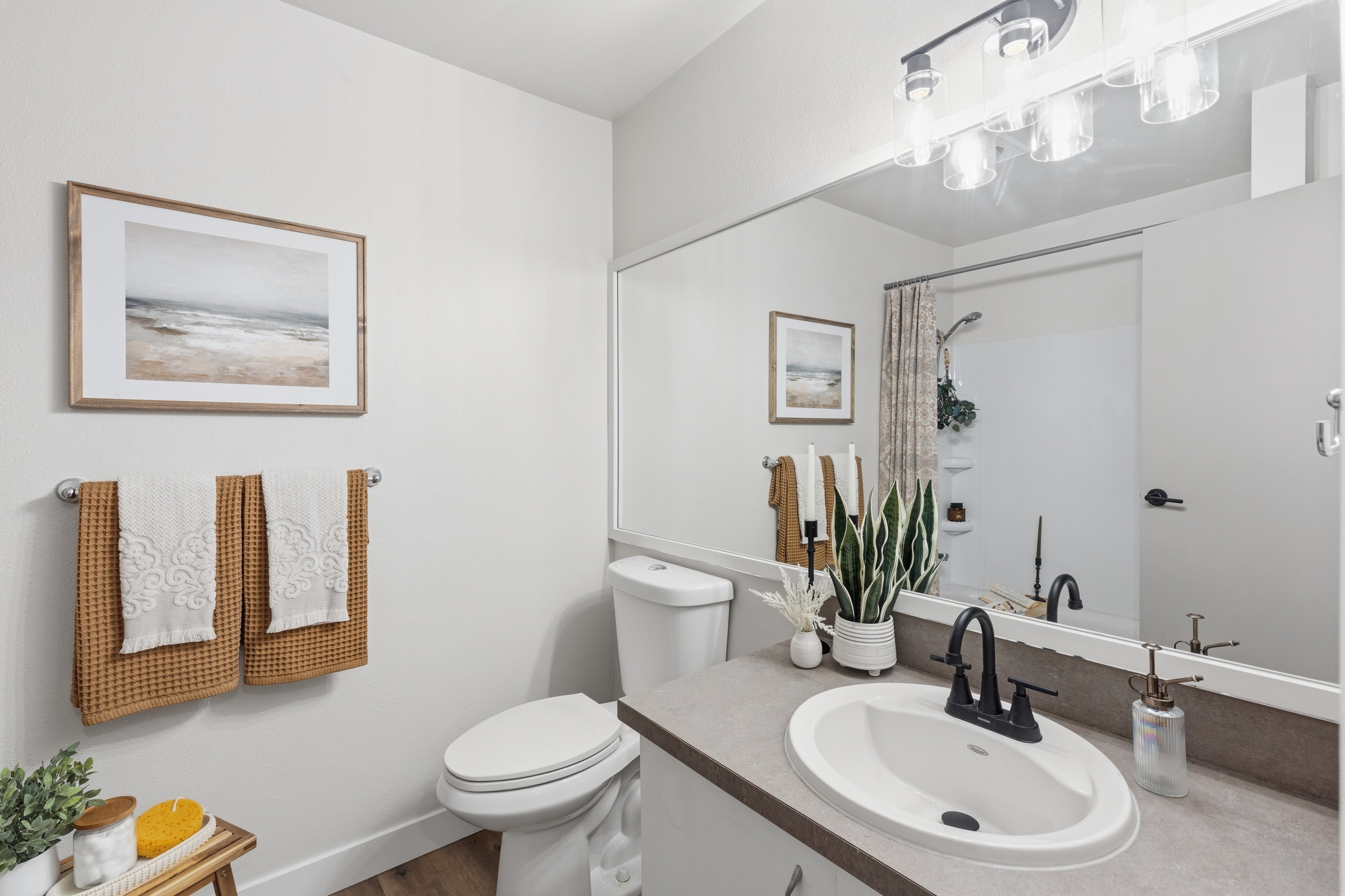  Stylish Harbour Pointe Condo - 物件實景