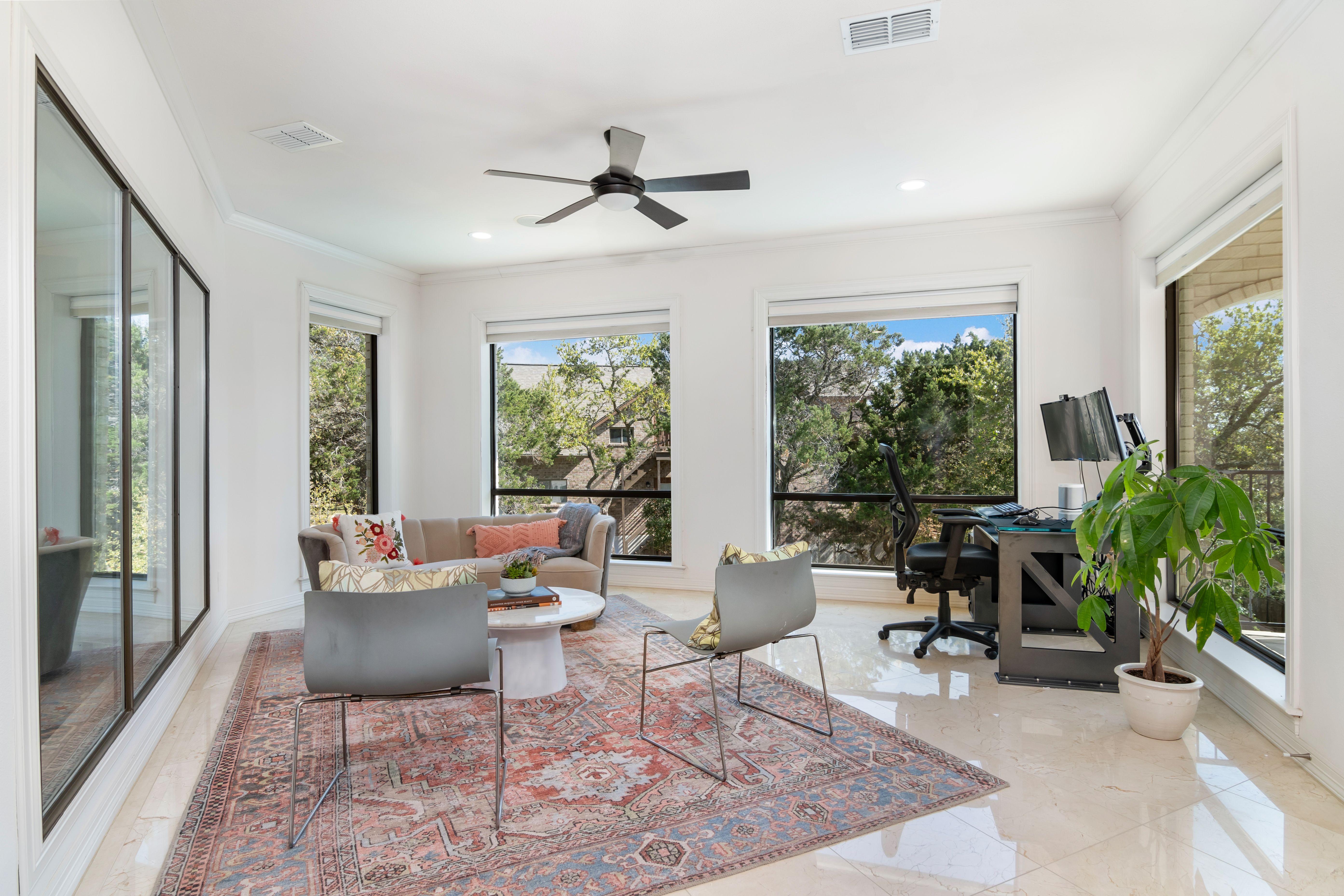  Luxury Living with Hilltop Views - 物件實景