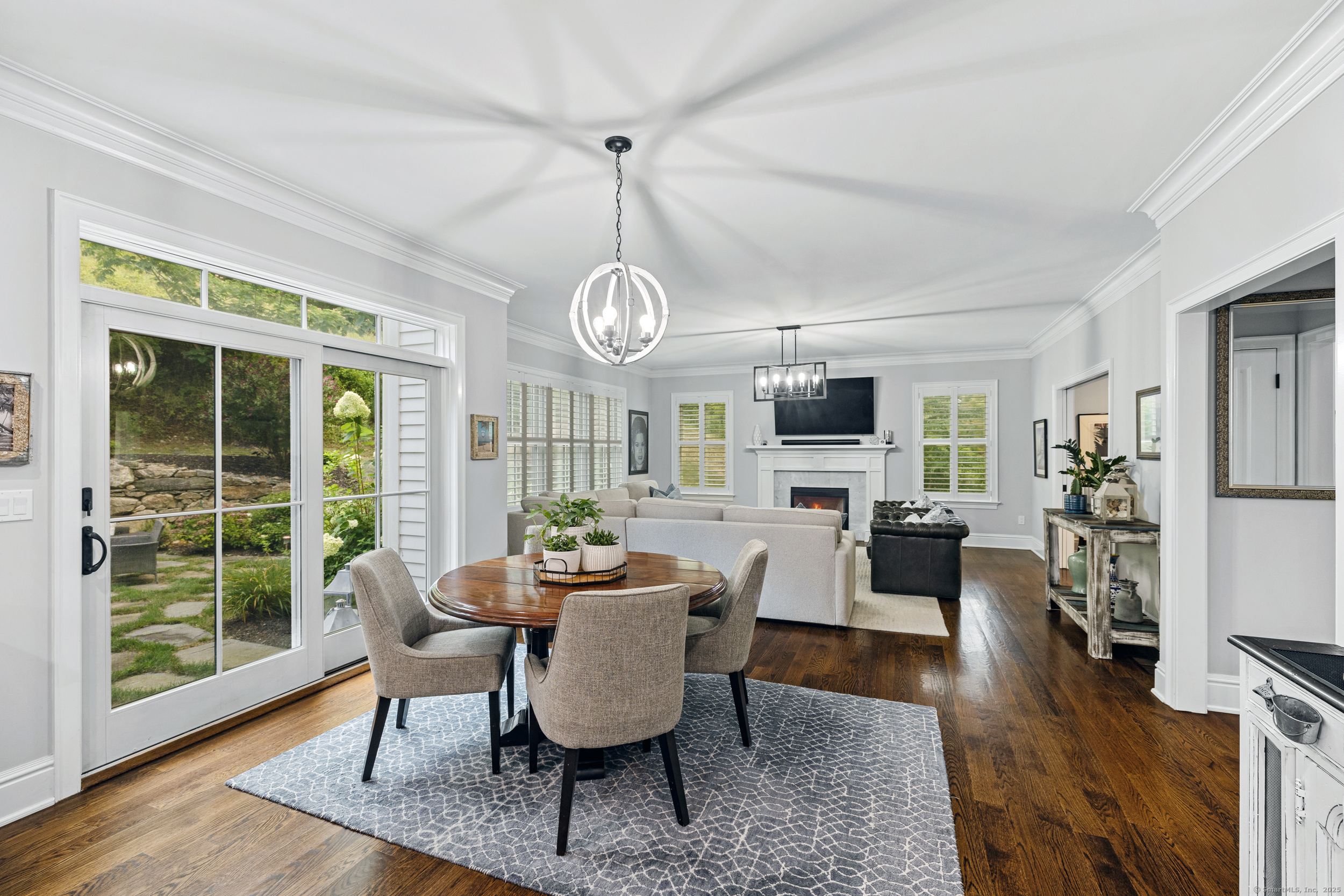 Weston, Connecticut, 06883, United States, 5 Bedrooms Bedrooms, ,5 BathroomsBathrooms,Residential,For Sale,1938850