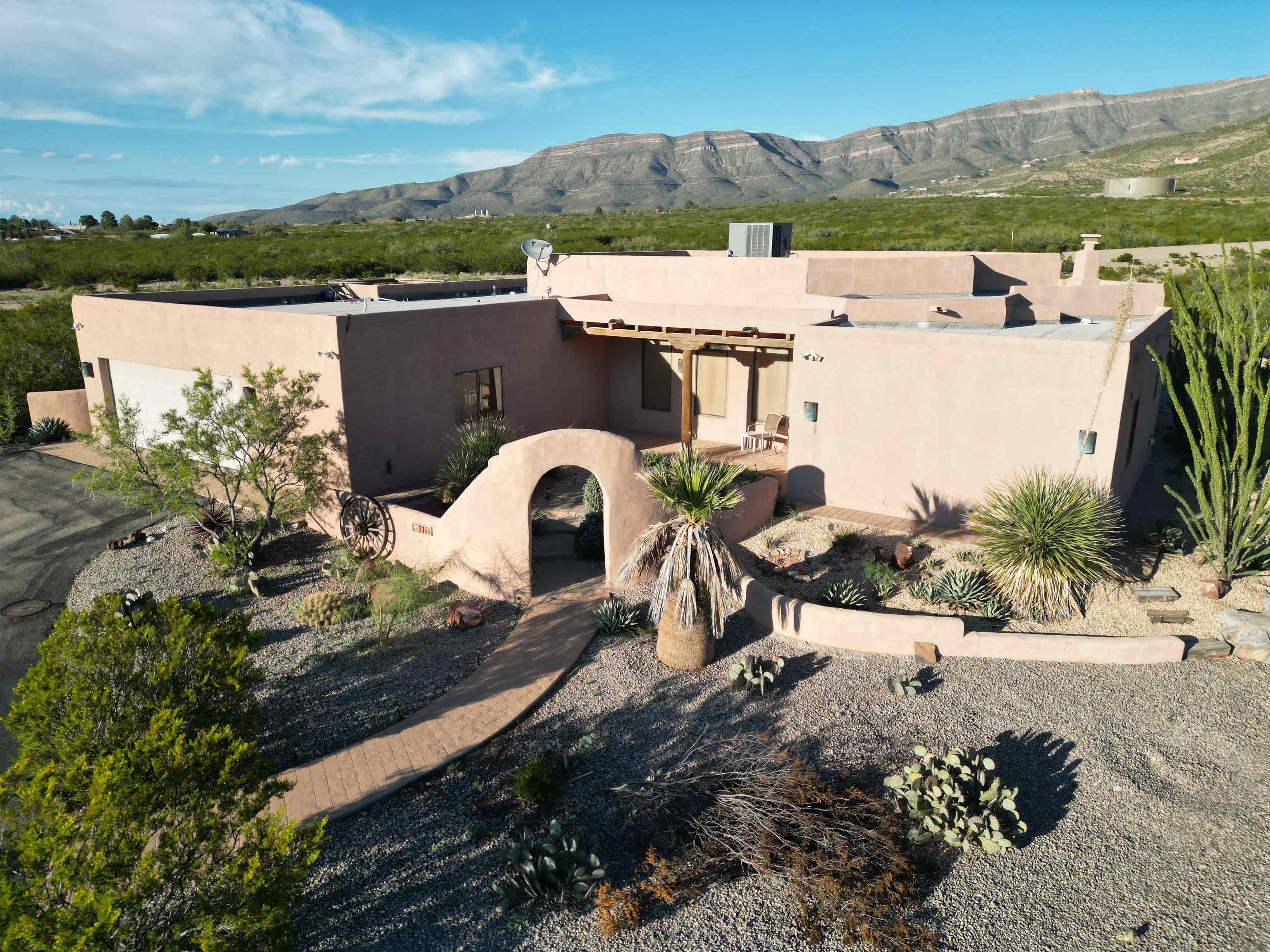 Adobe Ranch Trl, Alamogordo, NM 88310