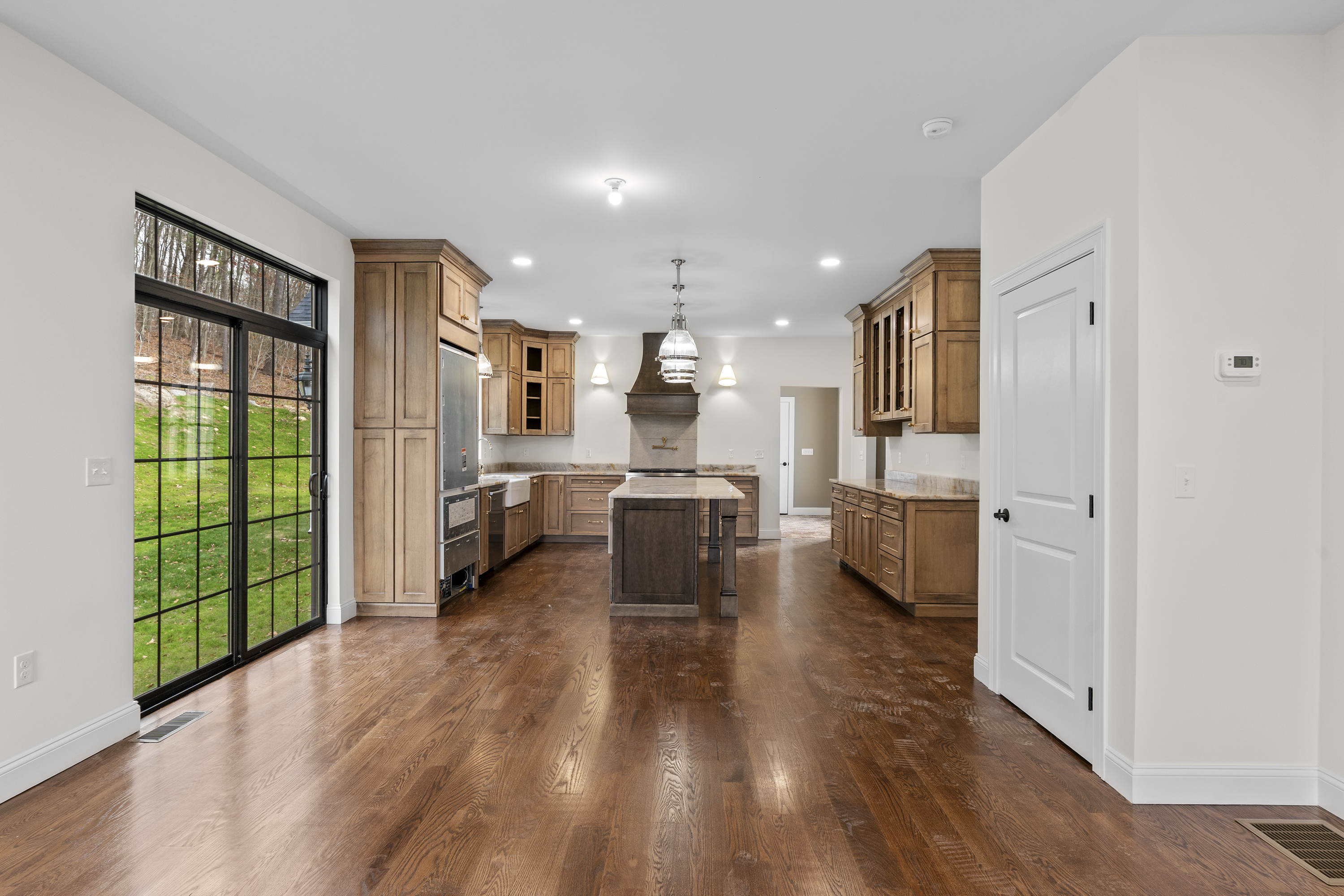 East Hampton, Connecticut, 06424, United States, 3 Bedrooms Bedrooms, ,3 BathroomsBathrooms,Residential,For Sale,1990292