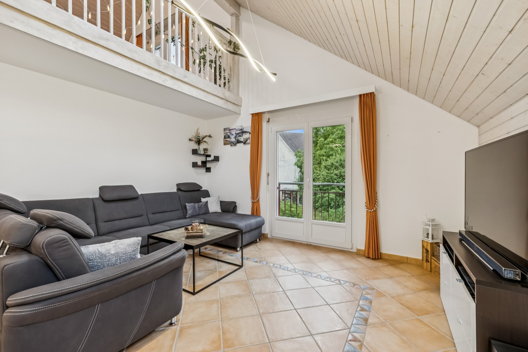  A charming 5.5-room duplex with a spacious separate area - 物件實景