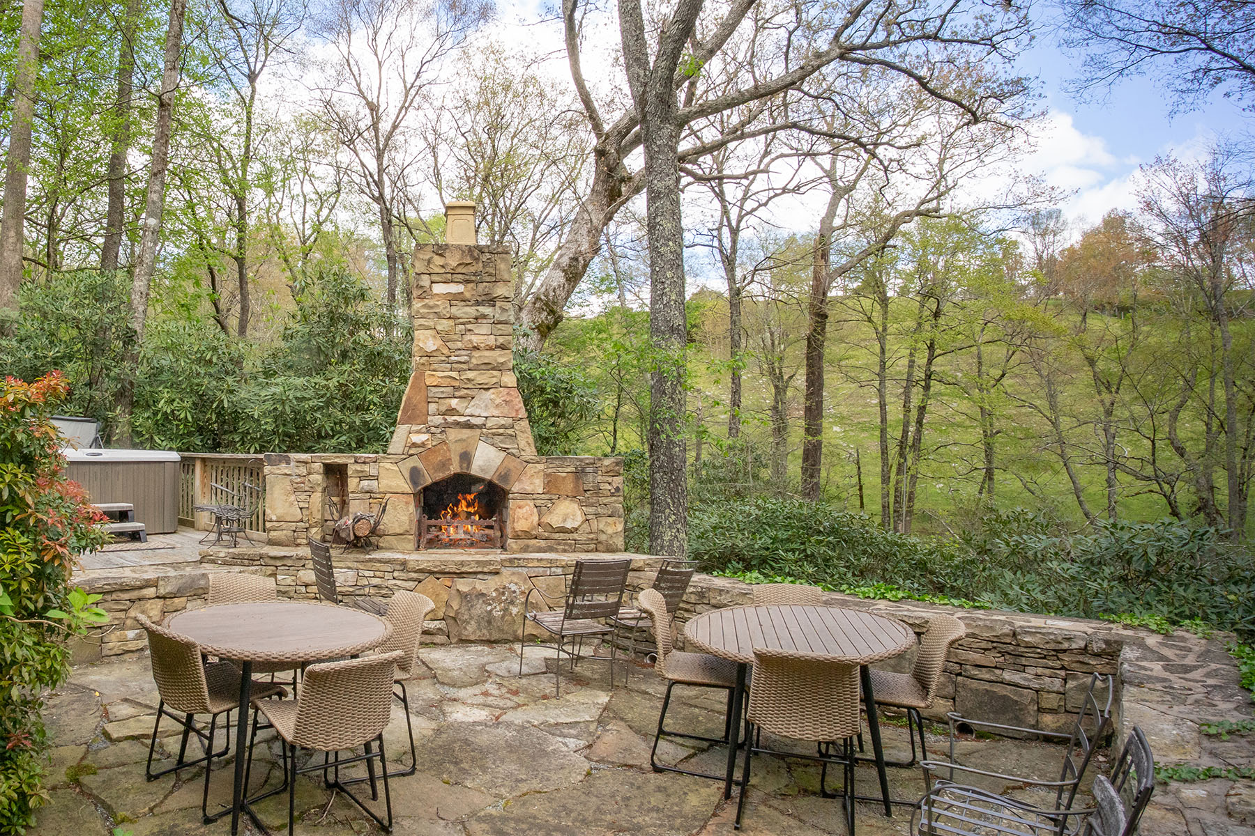  HUCKLEBERRY KNOB - BLOWING ROCK - 物件實景