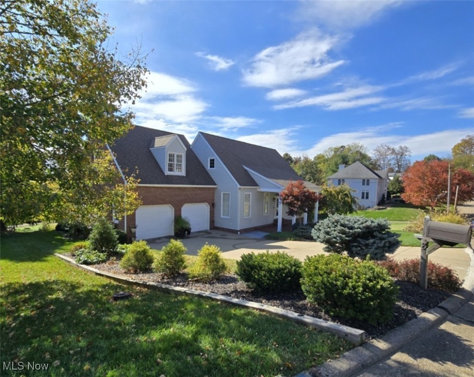 Vienna, West Virginia, 26105, United States, 4 Bedrooms Bedrooms, ,5 BathroomsBathrooms,Residential,For Sale,1987496