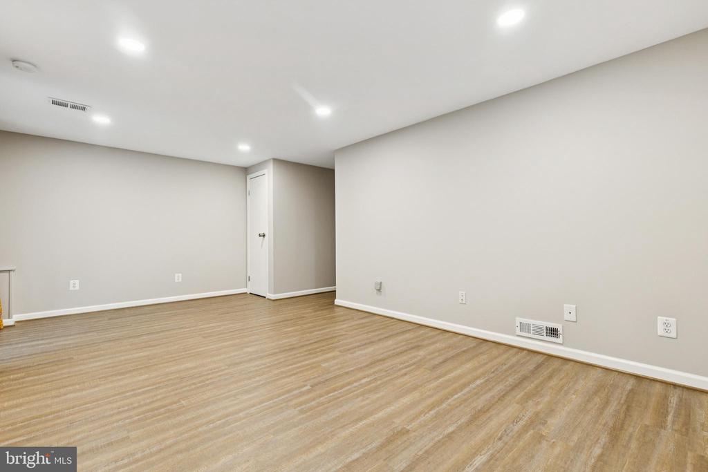 Reston, Virginia, 20191, United States, 3 Bedrooms Bedrooms, ,3 BathroomsBathrooms,Residential,For Sale,1978465