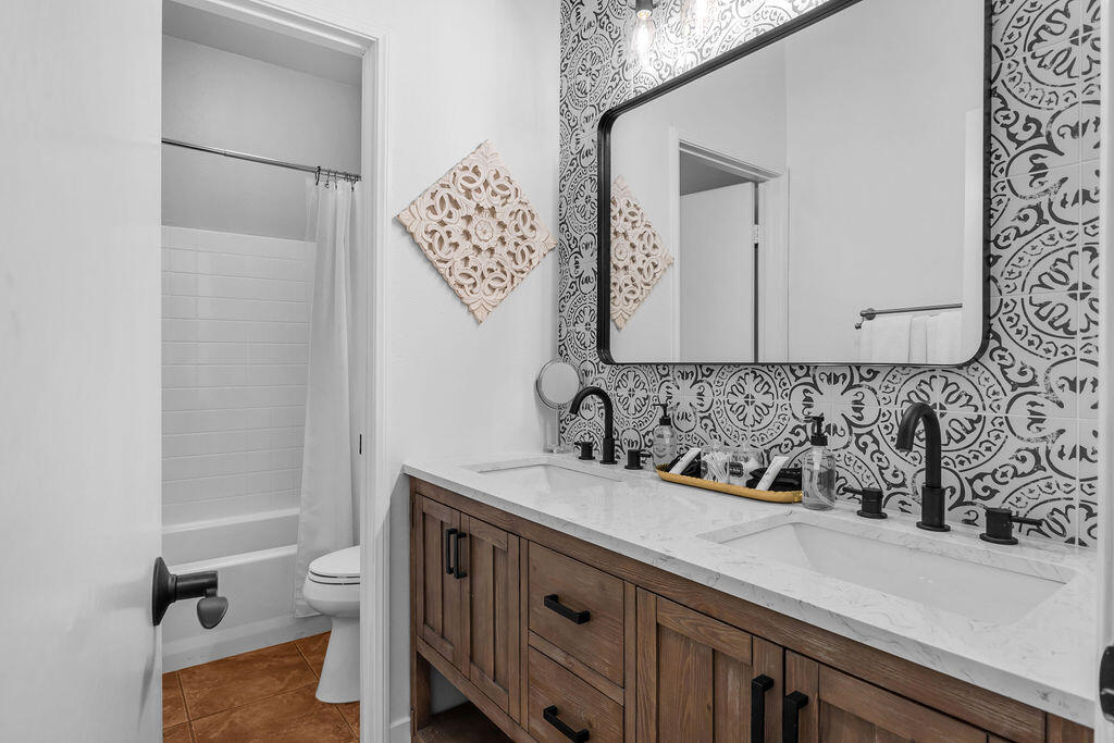 Indio, California, 92201, United States, 4 Bedrooms Bedrooms, ,3 BathroomsBathrooms,Residential,For Sale,1925856