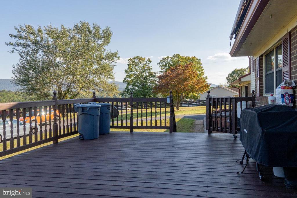 Gore, Virginia, 22637, United States, 4 Bedrooms Bedrooms, ,3 BathroomsBathrooms,Residential,For Sale,1949444