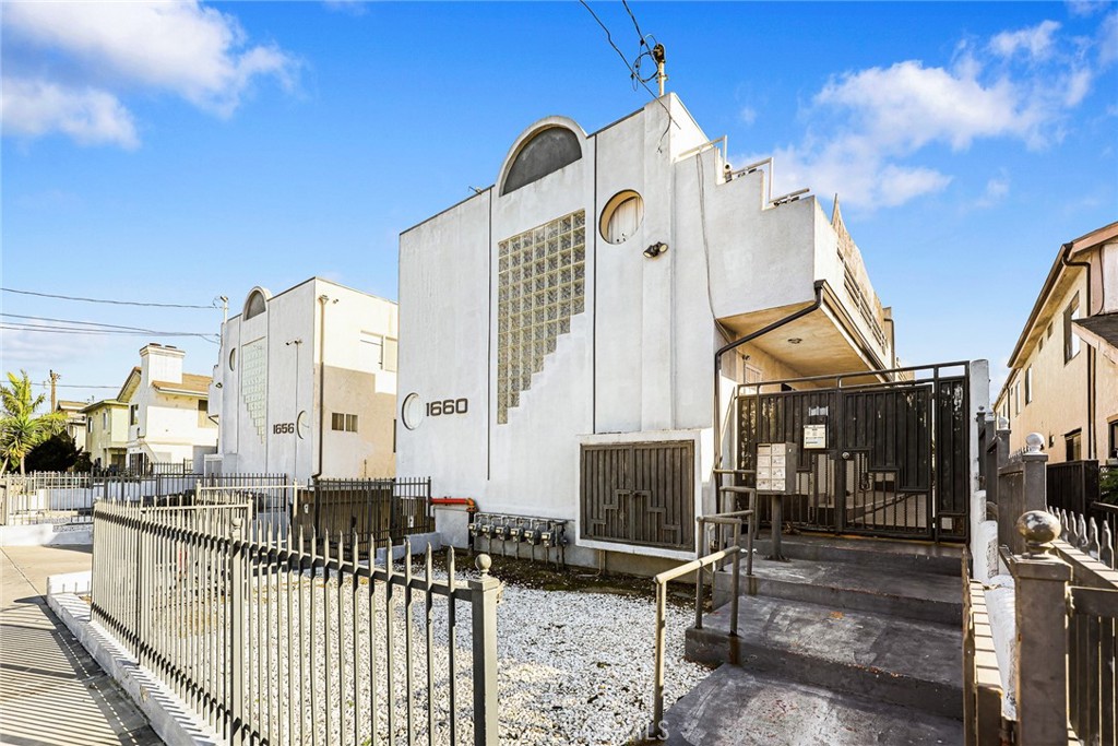 Gardena, California, 90247, United States, 3 Bedrooms Bedrooms, ,3 BathroomsBathrooms,Residential,For Sale,1974753