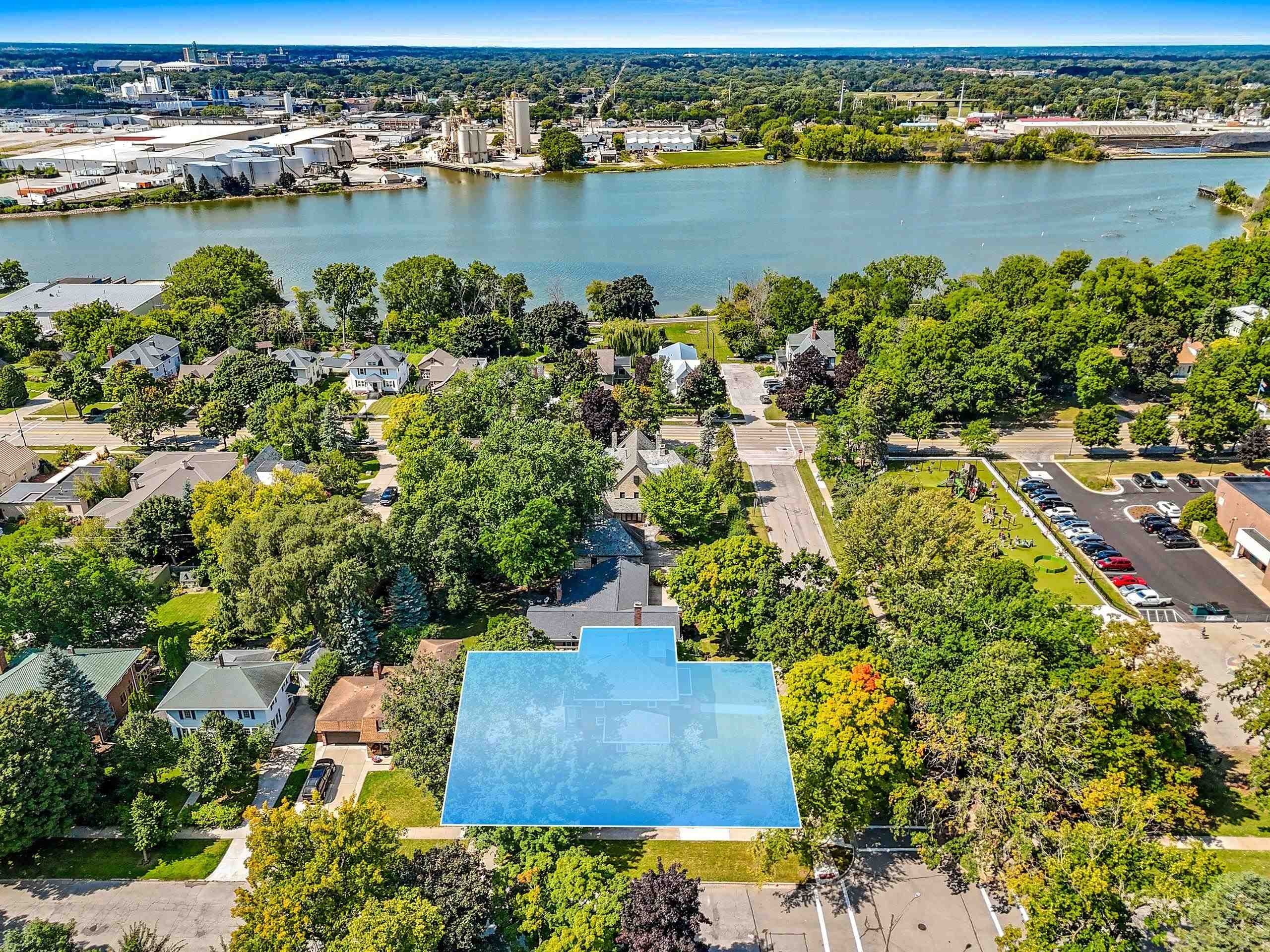 GREEN BAY, Wisconsin, 54301-3217, United States, 4 Bedrooms Bedrooms, ,3 BathroomsBathrooms,Residential,For Sale,1984503