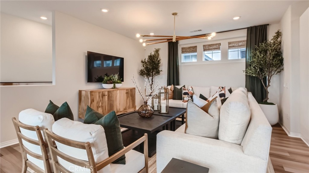 Fontana, California, 92336, United States, 3 Bedrooms Bedrooms, ,2 BathroomsBathrooms,Residential,For Sale,1881088