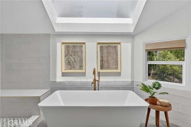 Mission Viejo, California, 92692, United States, 3 Bedrooms Bedrooms, ,3 BathroomsBathrooms,Residential,For Sale,2048848