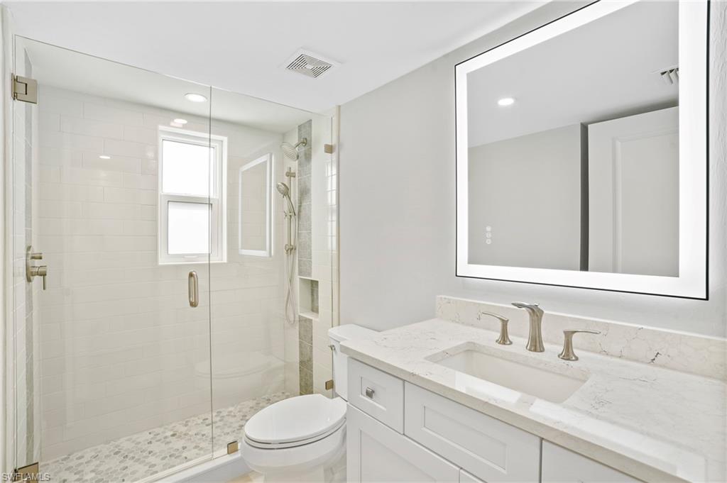 Naples, Florida, 34102, United States, 2 Bedrooms Bedrooms, ,2 BathroomsBathrooms,Residential,For Sale,1992081