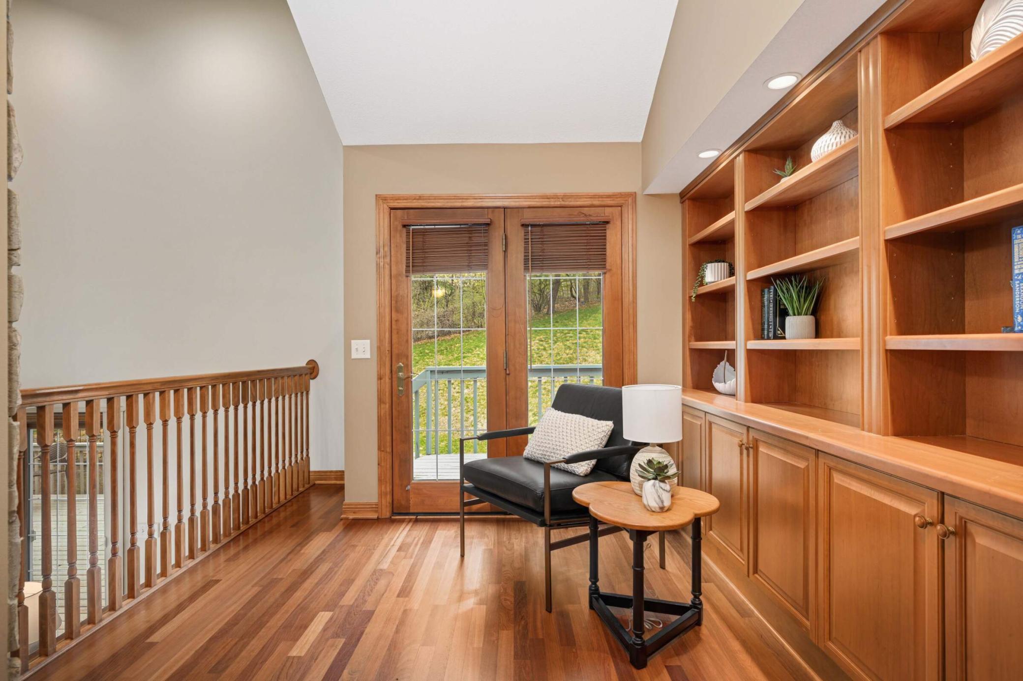 Woodbury, Minnesota, 55129, United States, 5 Bedrooms Bedrooms, ,5 BathroomsBathrooms,Residential,For Sale,1989522