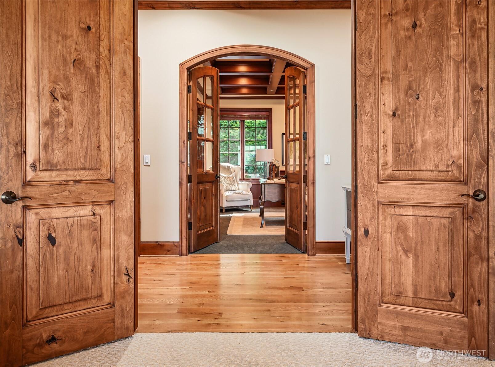 BELLEVUE, Washington, 98006, United States, 4 Bedrooms Bedrooms, ,6 BathroomsBathrooms,Residential,For Sale,1876137