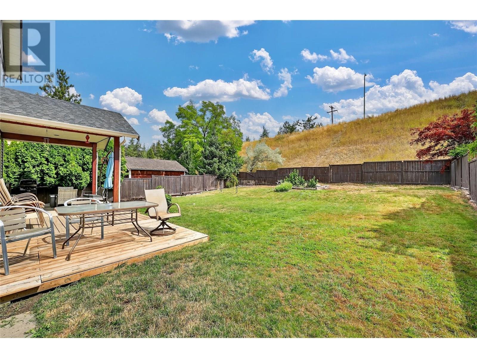 KELOWNA, British Columbia, V1W 4X9, CA, 4 Bedrooms Bedrooms, ,3 BathroomsBathrooms,Residential,For Sale,1898520
