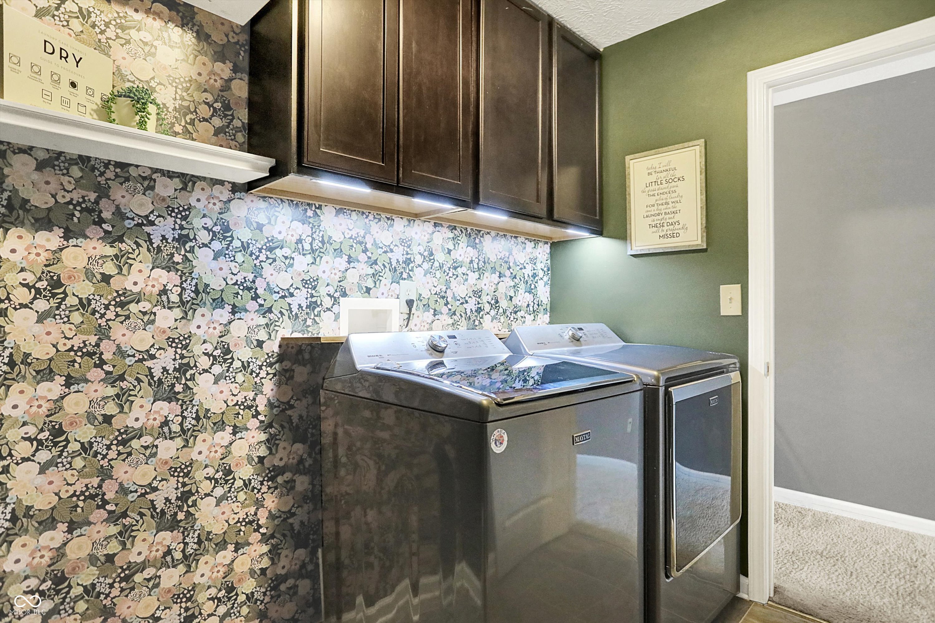 Franklin, Indiana, 46131, United States, 6 Bedrooms Bedrooms, ,4 BathroomsBathrooms,Residential,For Sale,1978604