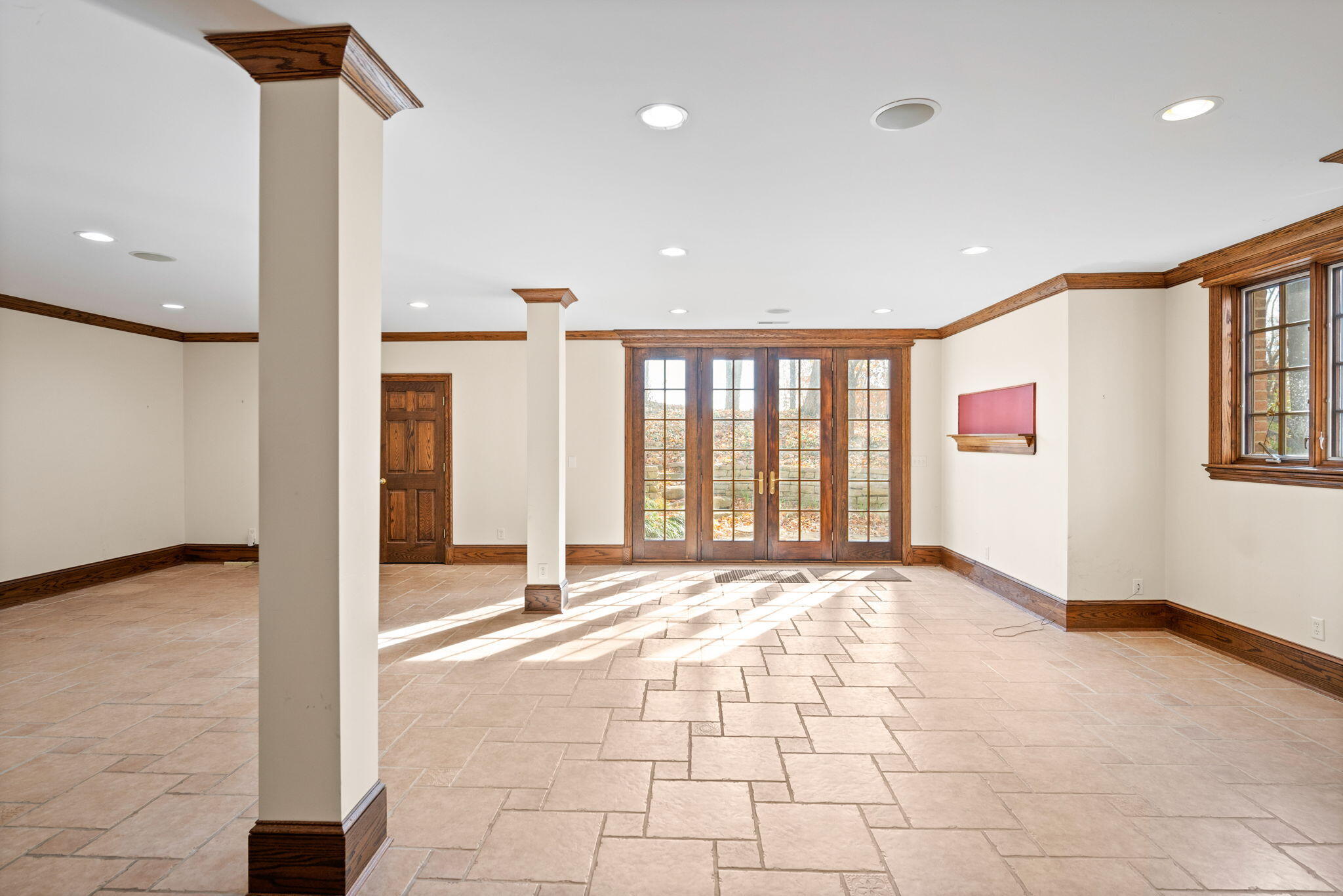 Union, Kentucky, 41091, United States, 6 Bedrooms Bedrooms, ,7 BathroomsBathrooms,Residential,For Sale,1997730