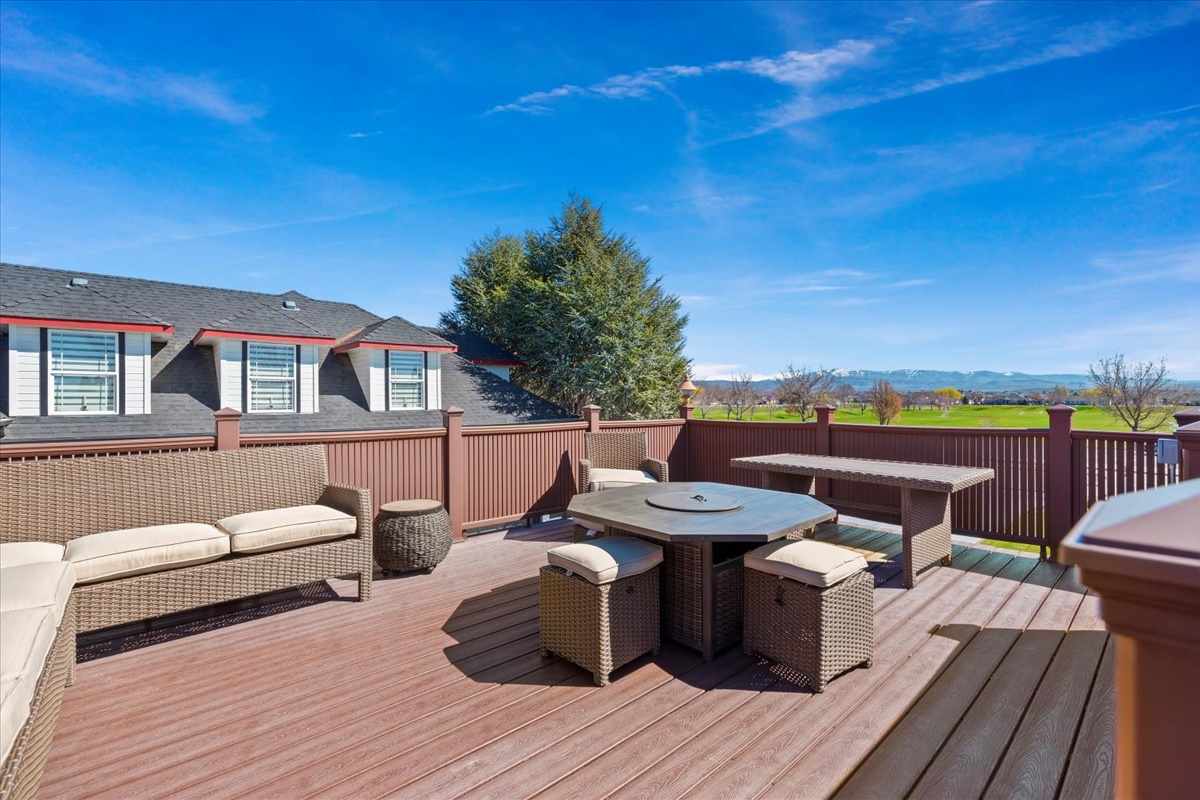 Mountain Home, Idaho, 83647, United States, 4 Bedrooms Bedrooms, ,5 BathroomsBathrooms,Residential,For Sale,1978242