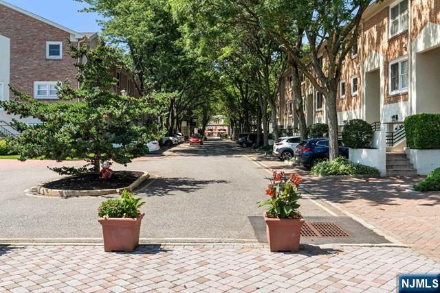 Edgewater, New Jersey, 07020, United States, 2 Bedrooms Bedrooms, ,2 BathroomsBathrooms,Residential,For Sale,1910959