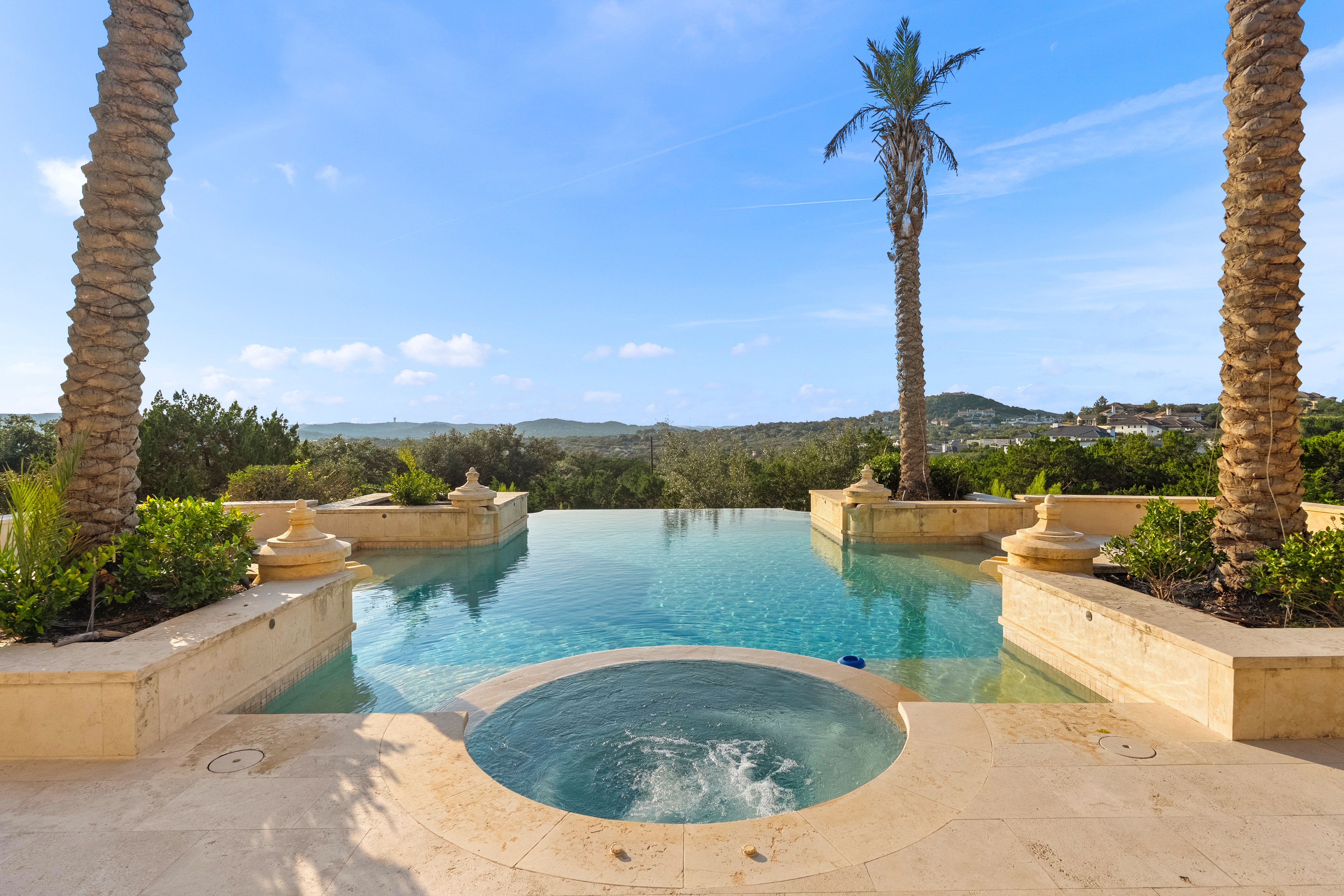  Mediterranean Style Estate in The Dominion - 物件實景