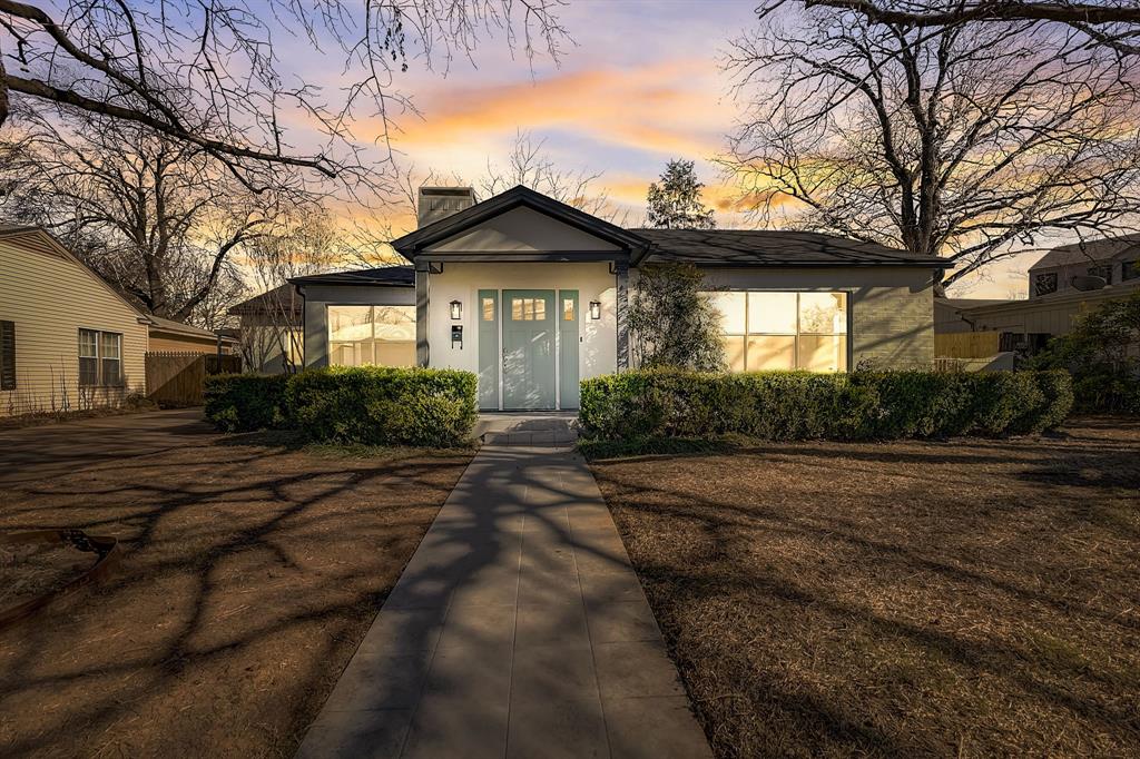 Fort Worth, Texas, 76107, United States, 3 Bedrooms Bedrooms, ,2 BathroomsBathrooms,Residential,For Sale,1915443