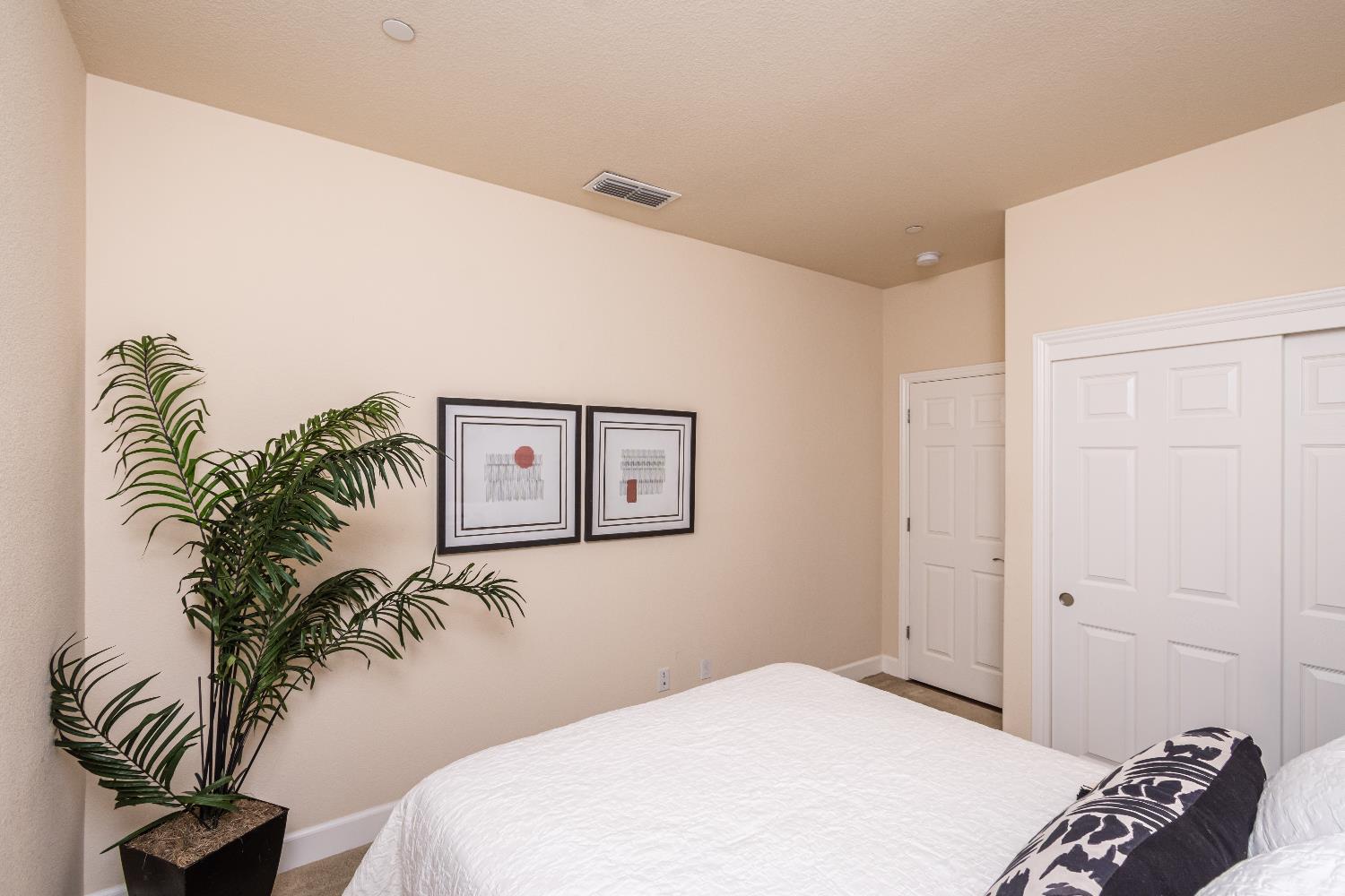 Folsom, California, 95630, United States, 4 Bedrooms Bedrooms, ,3 BathroomsBathrooms,Residential,For Sale,2000807