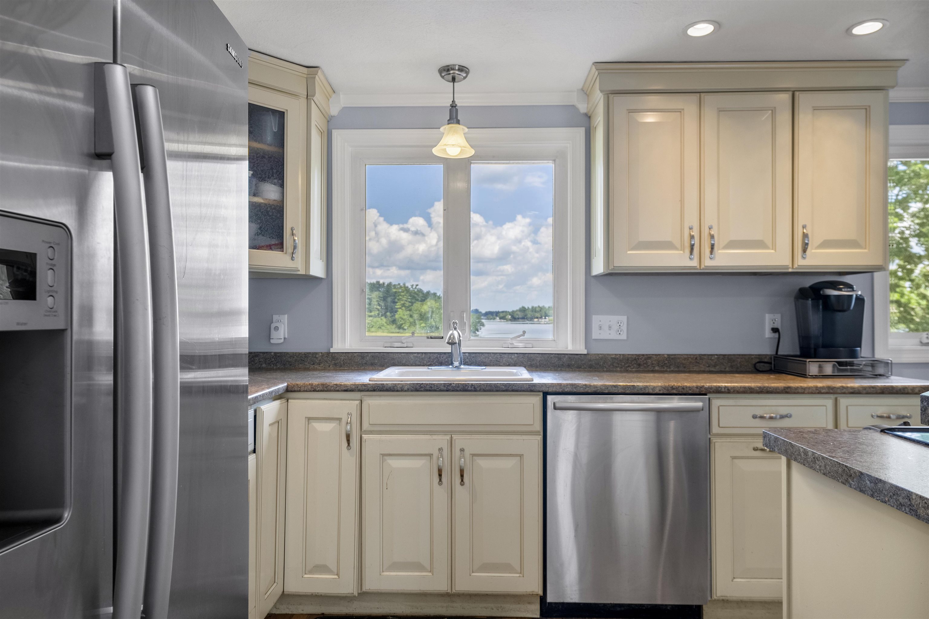 Windham, New Hampshire, 03087, United States, 2 Bedrooms Bedrooms, ,2 BathroomsBathrooms,Residential,For Sale,1919852