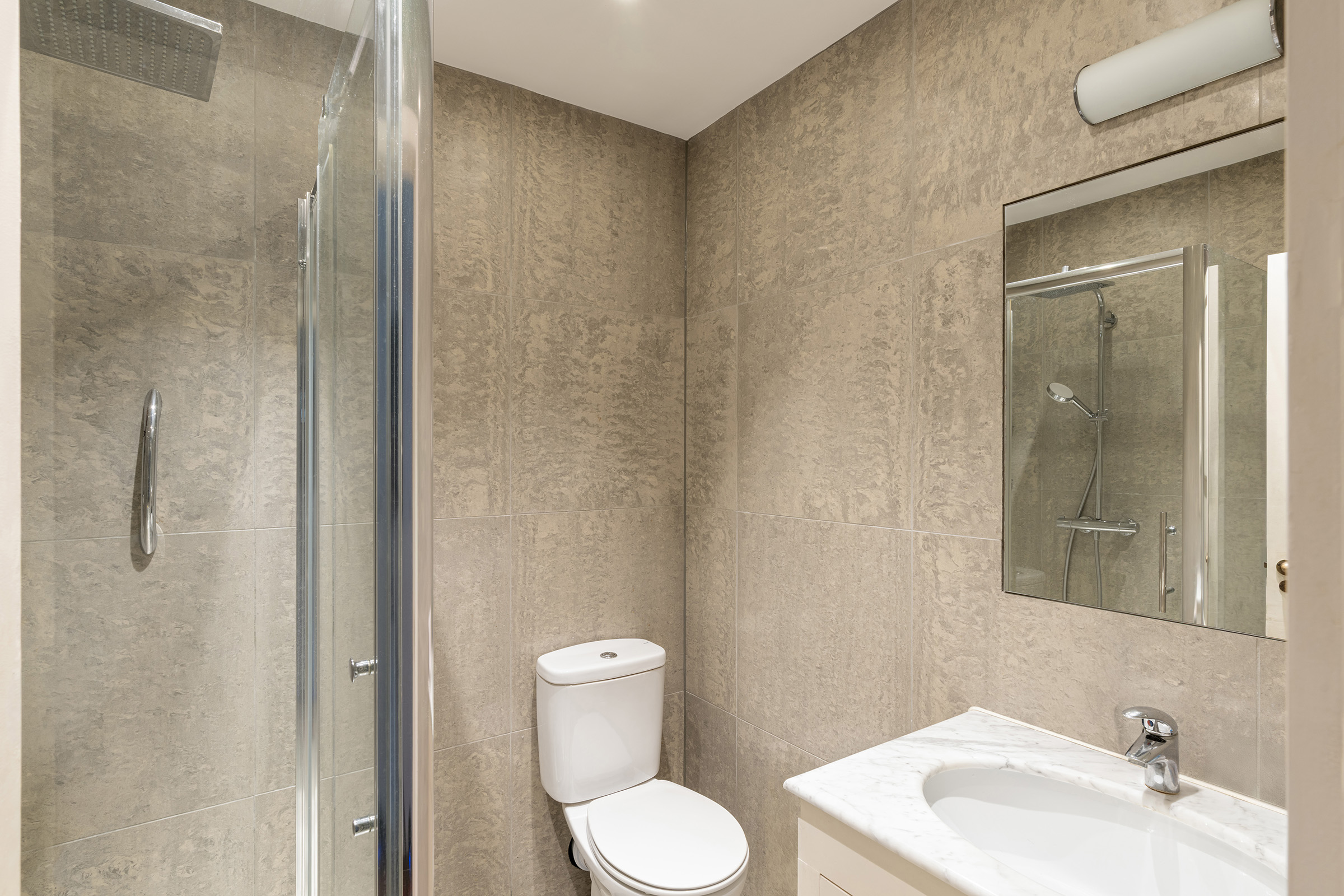  A Three-Bedroom Apartment in a Prime Holland Park Mansion Block - 物件實景