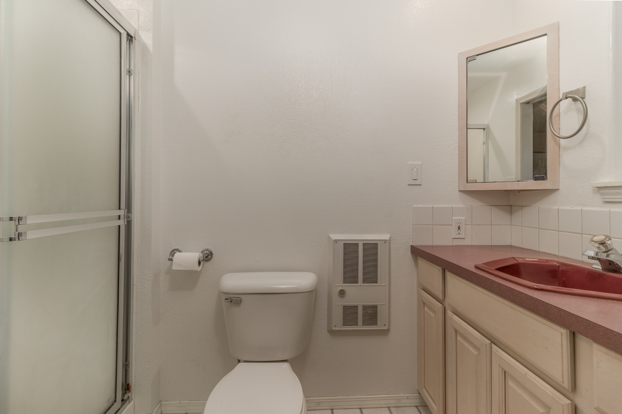 Bonners Ferry, Idaho, 83805, United States, 5 Bedrooms Bedrooms, ,5 BathroomsBathrooms,Residential,For Sale,1879157