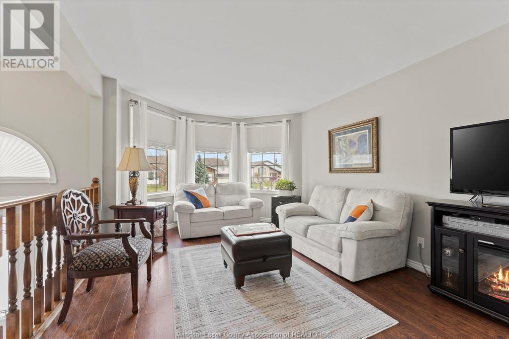 TILBURY, Ontario, N0P 2L0, CA, 3 Bedrooms Bedrooms, ,1 BathroomBathrooms,Residential,For Sale,1916893
