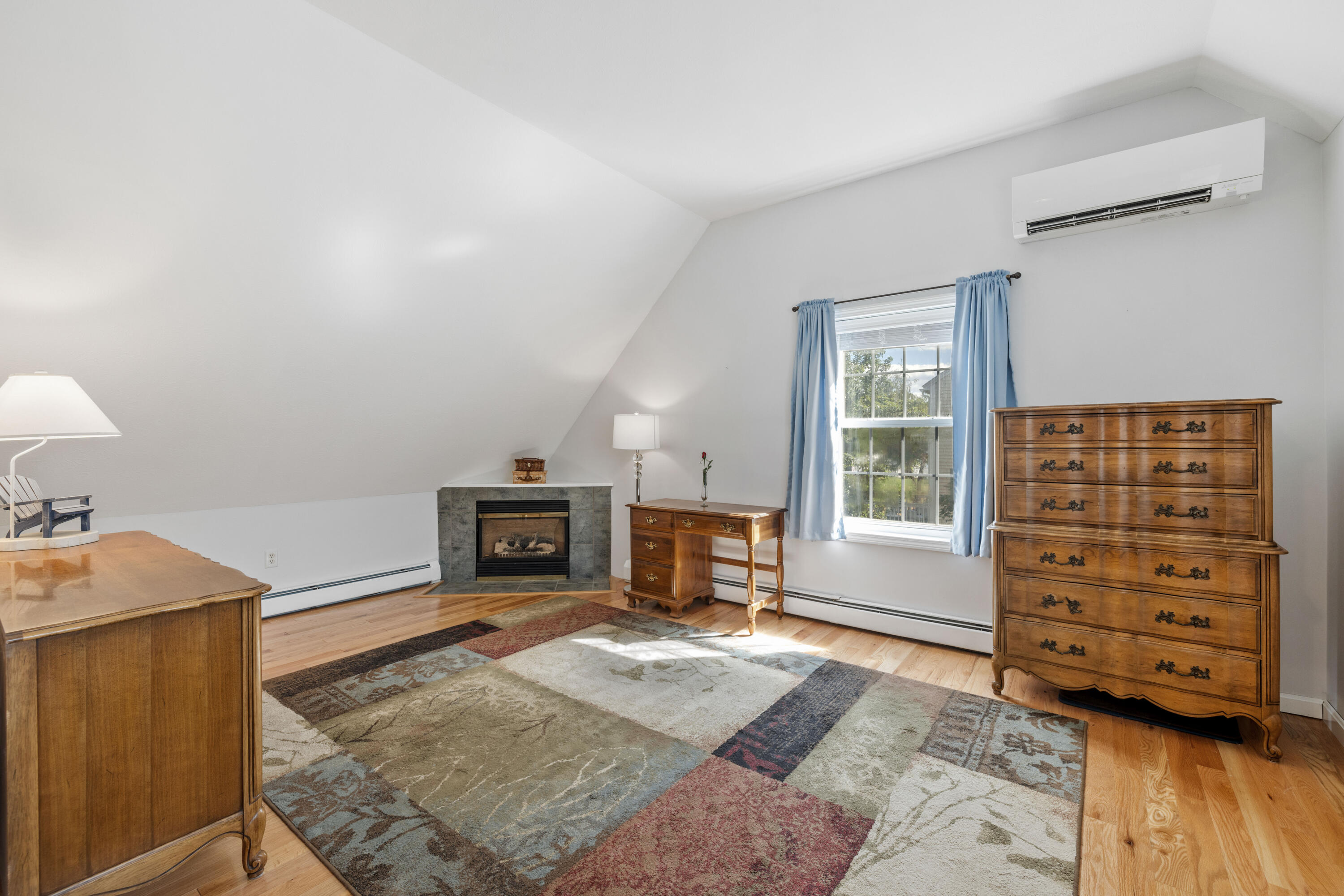 Kennebunk, Maine, 04043, United States, 4 Bedrooms Bedrooms, ,3 BathroomsBathrooms,Residential,For Sale,1901134