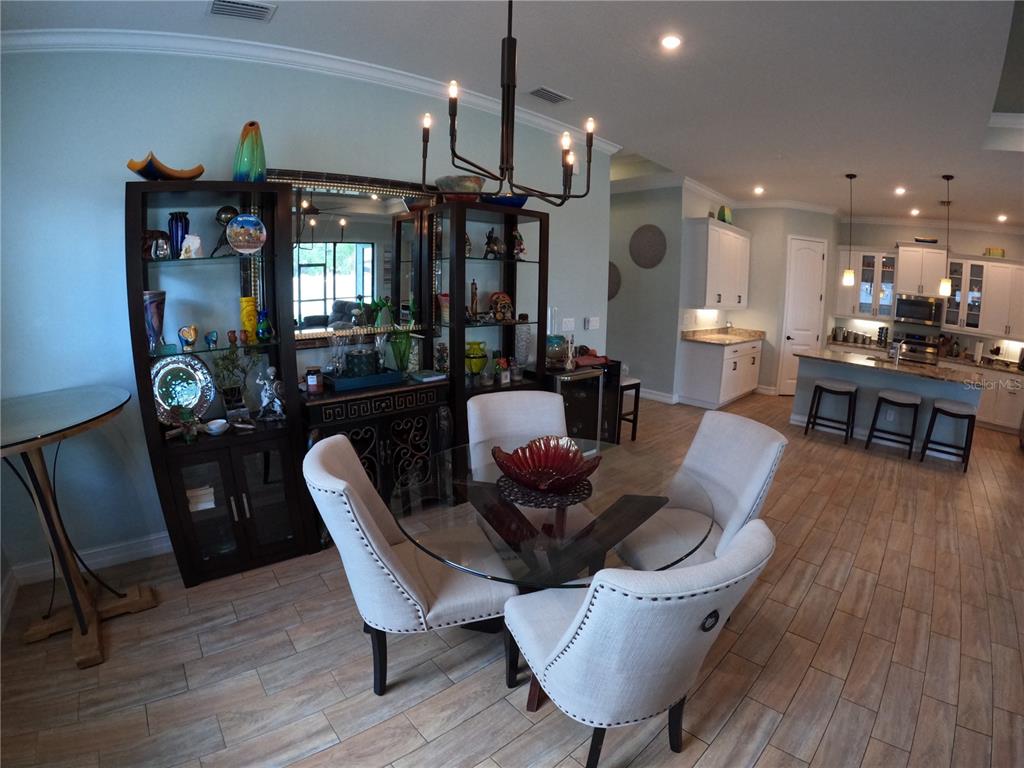 Sarasota, Florida, 34243, United States, 4 Bedrooms Bedrooms, ,3 BathroomsBathrooms,Residential,For Sale,1874918