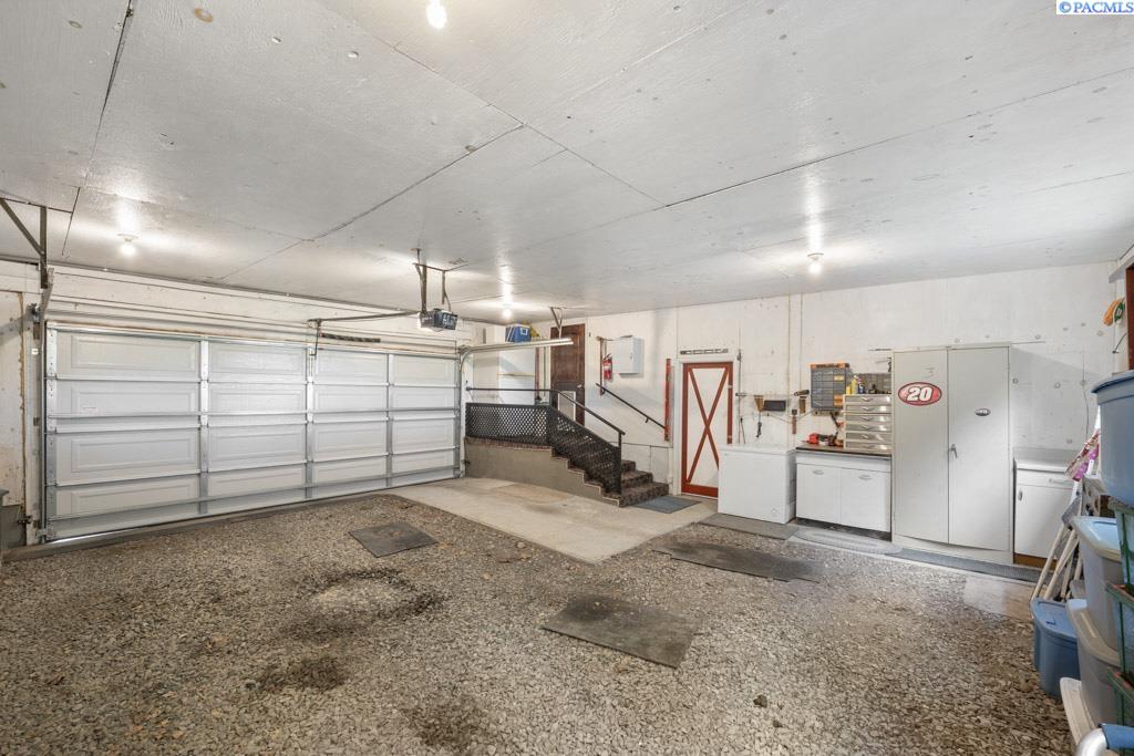 Tekoa, Washington, 99033, United States, 4 Bedrooms Bedrooms, ,2 BathroomsBathrooms,Residential,For Sale,1847399